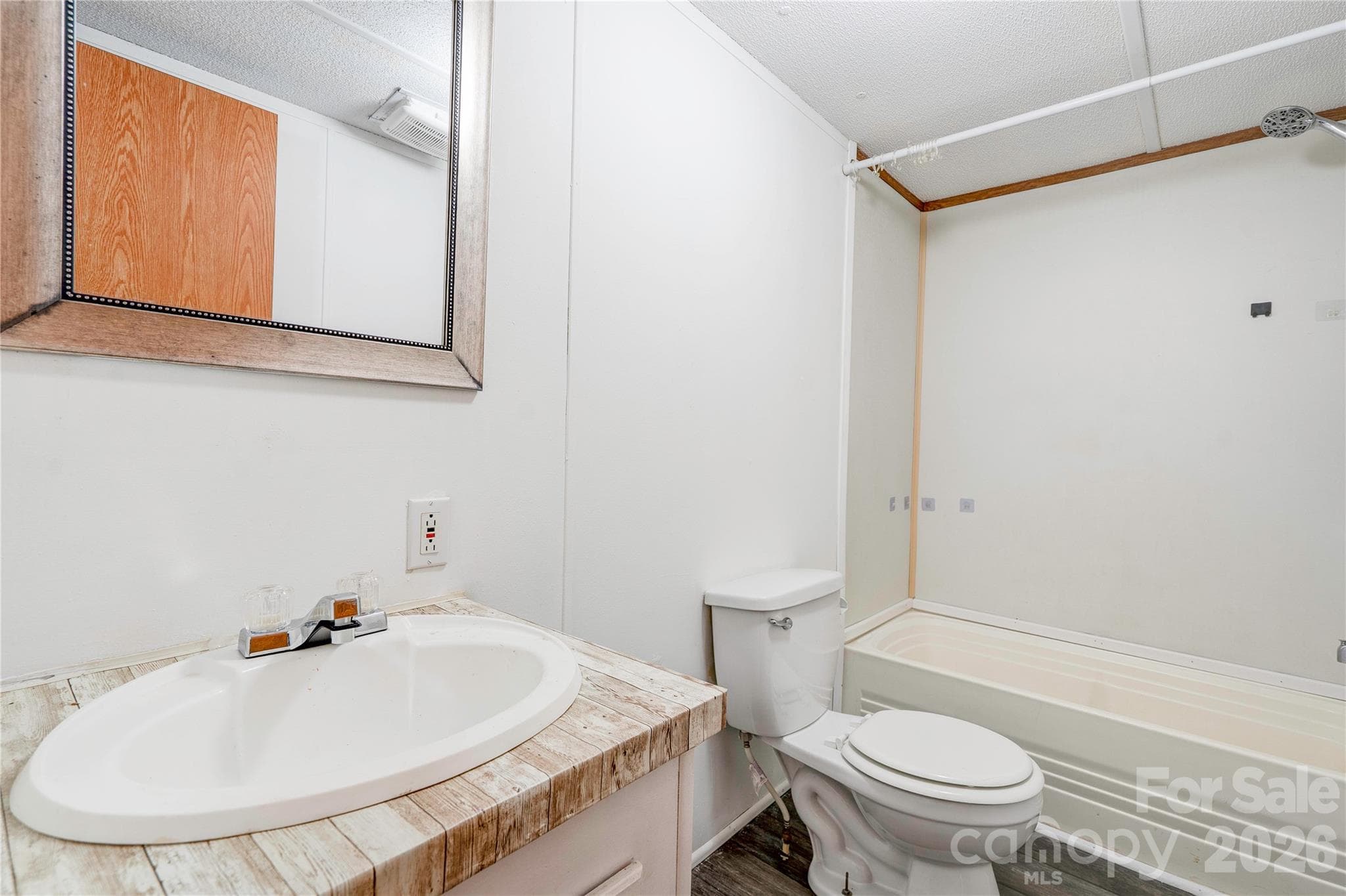 Bathroom 2 - 1726 Metcalf Road, Shelby