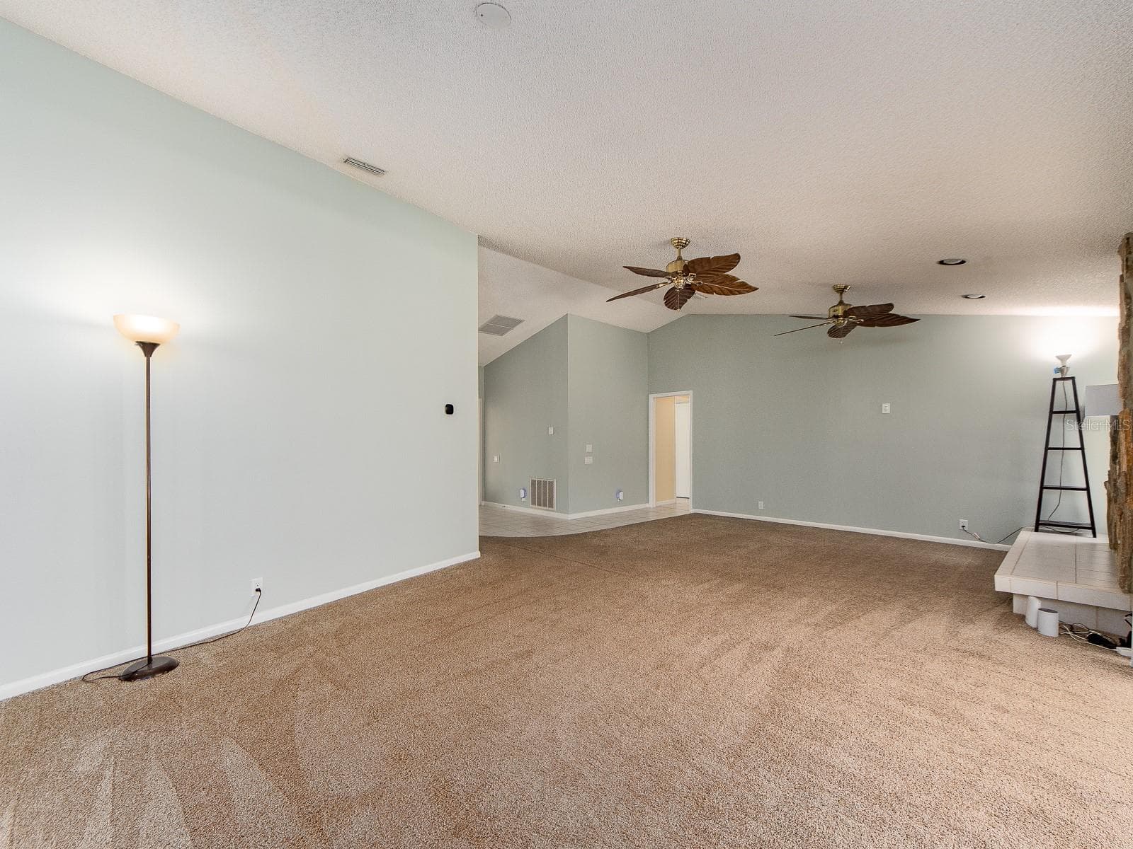 Single Family Residence at 1612 MIDNIGHT PASS WAY, CLEARWATER, photo 6 of 33