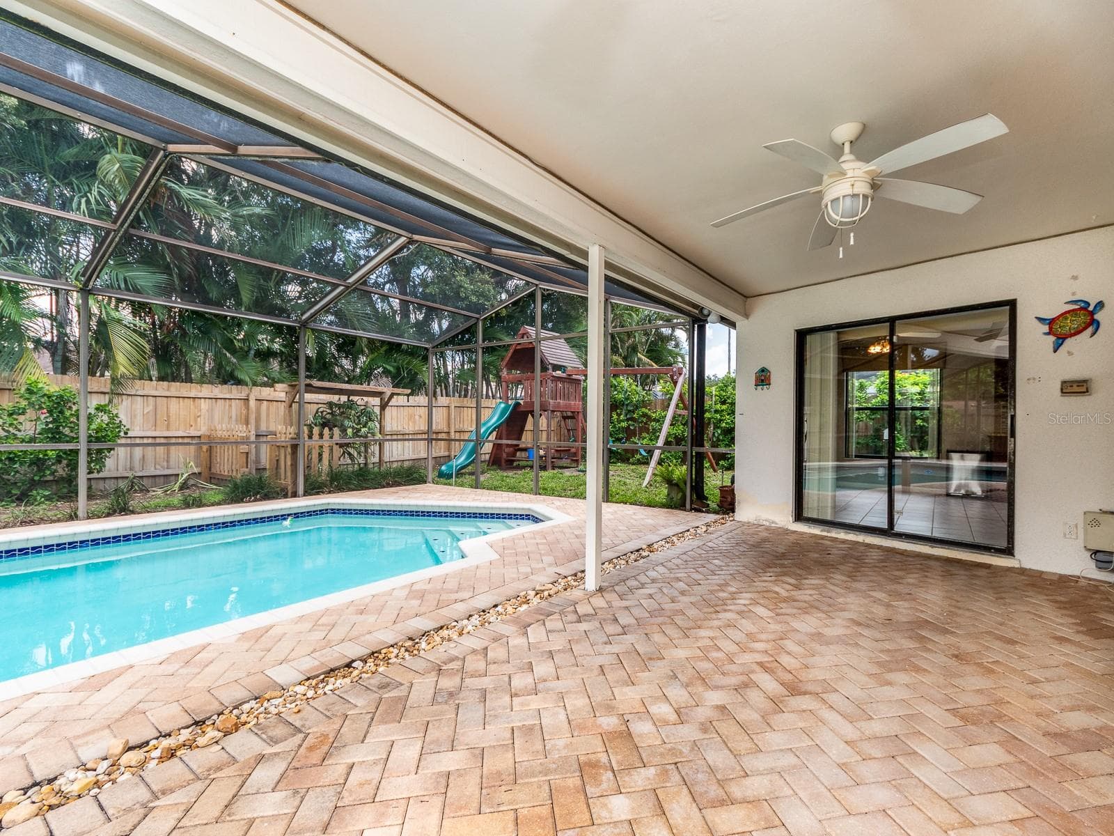 Single Family Residence at 1612 MIDNIGHT PASS WAY, CLEARWATER, photo 26 of 33