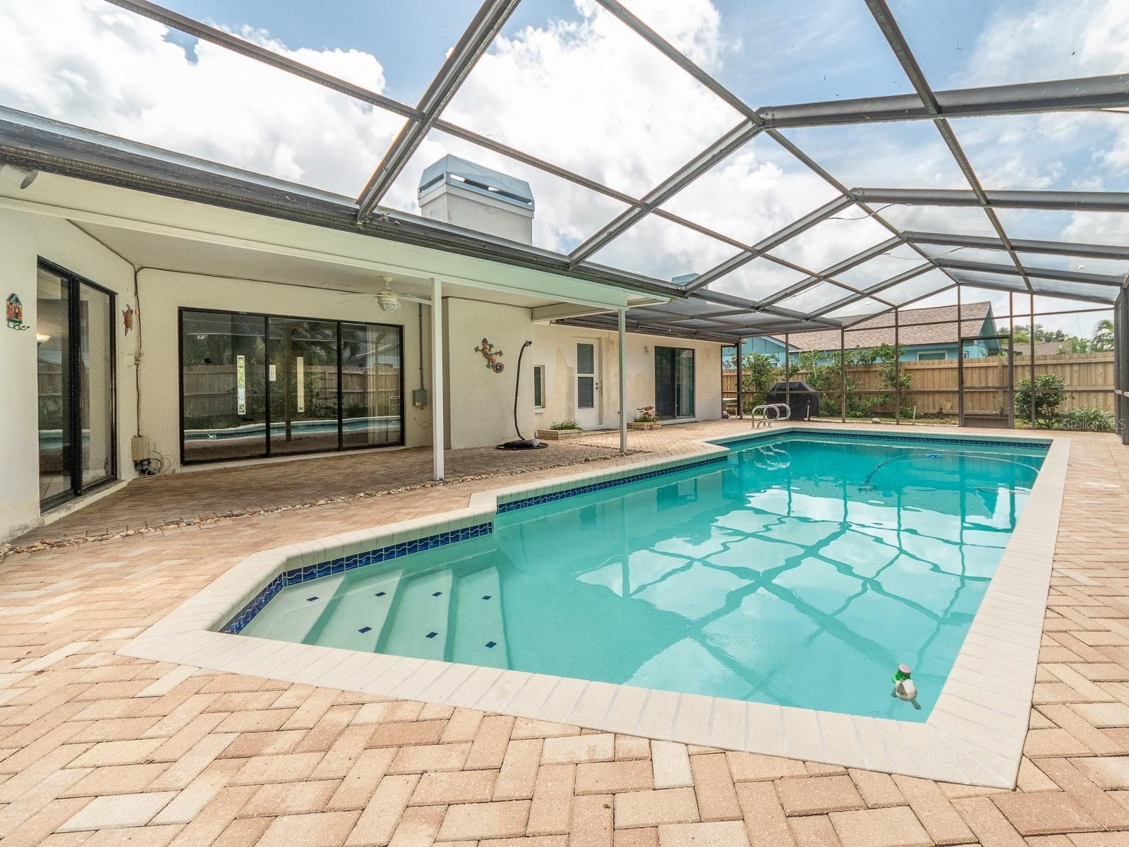 Single Family Residence at 1612 MIDNIGHT PASS WAY, CLEARWATER, photo 29 of 33