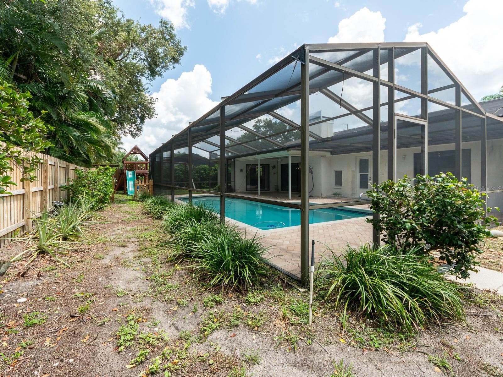 Single Family Residence at 1612 MIDNIGHT PASS WAY, CLEARWATER, photo 31 of 33