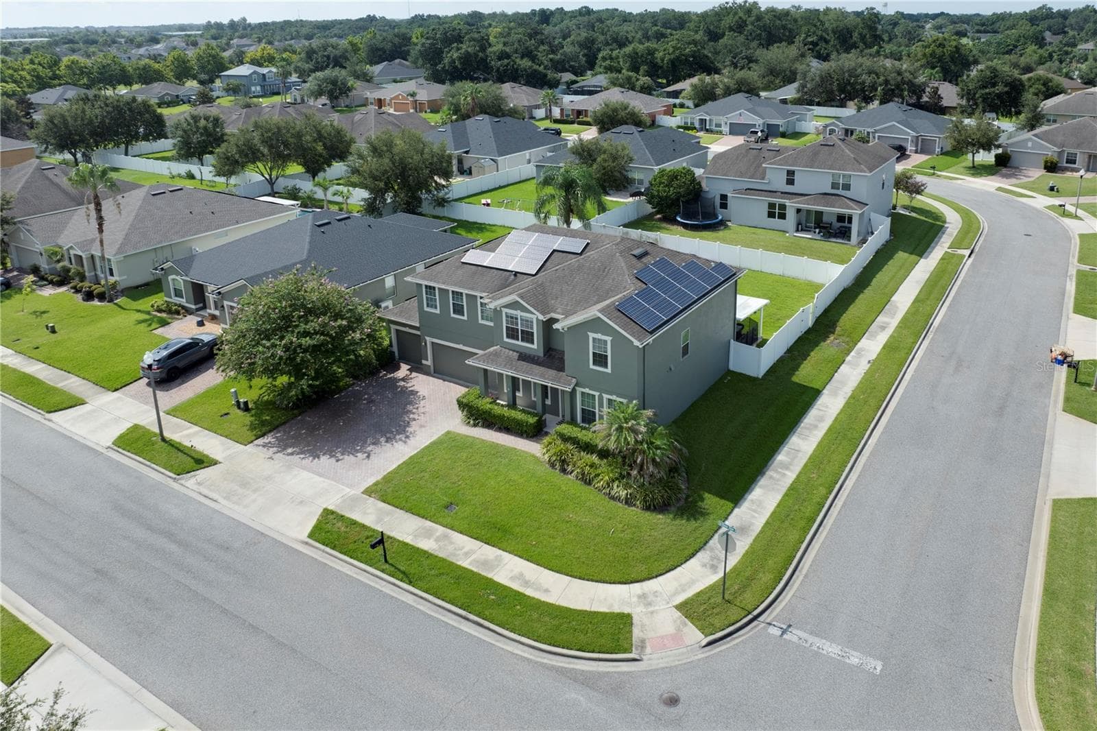 Single Family Residence at 637 GRASSY STONE DR, WINTER GARDEN, photo 5 of 67