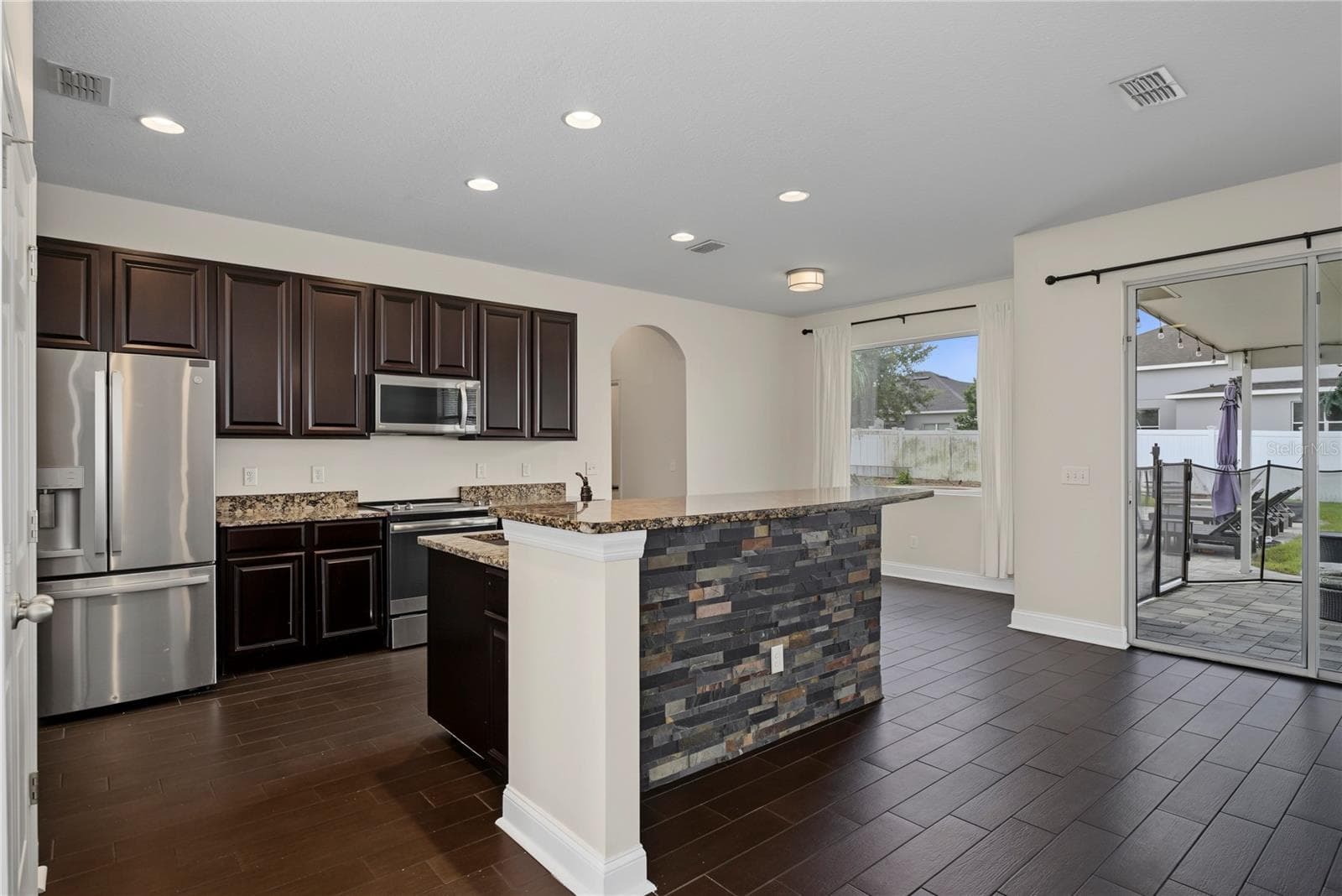 Single Family Residence at 637 GRASSY STONE DR, WINTER GARDEN, photo 22 of 67
