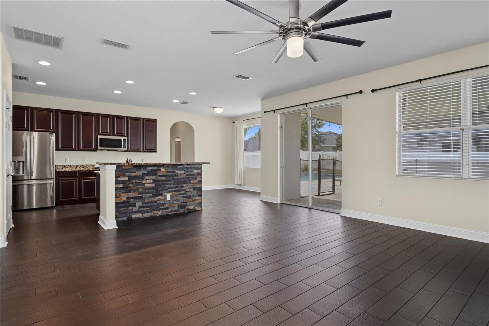 Single Family Residence at 637 GRASSY STONE DR, WINTER GARDEN, photo 23 of 67
