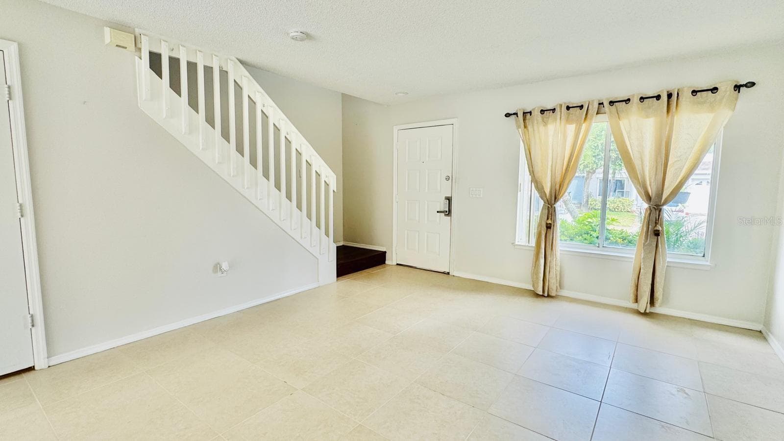 Single Family Residence at 1203 SANDESTIN WAY, ORLANDO, photo 9 of 27