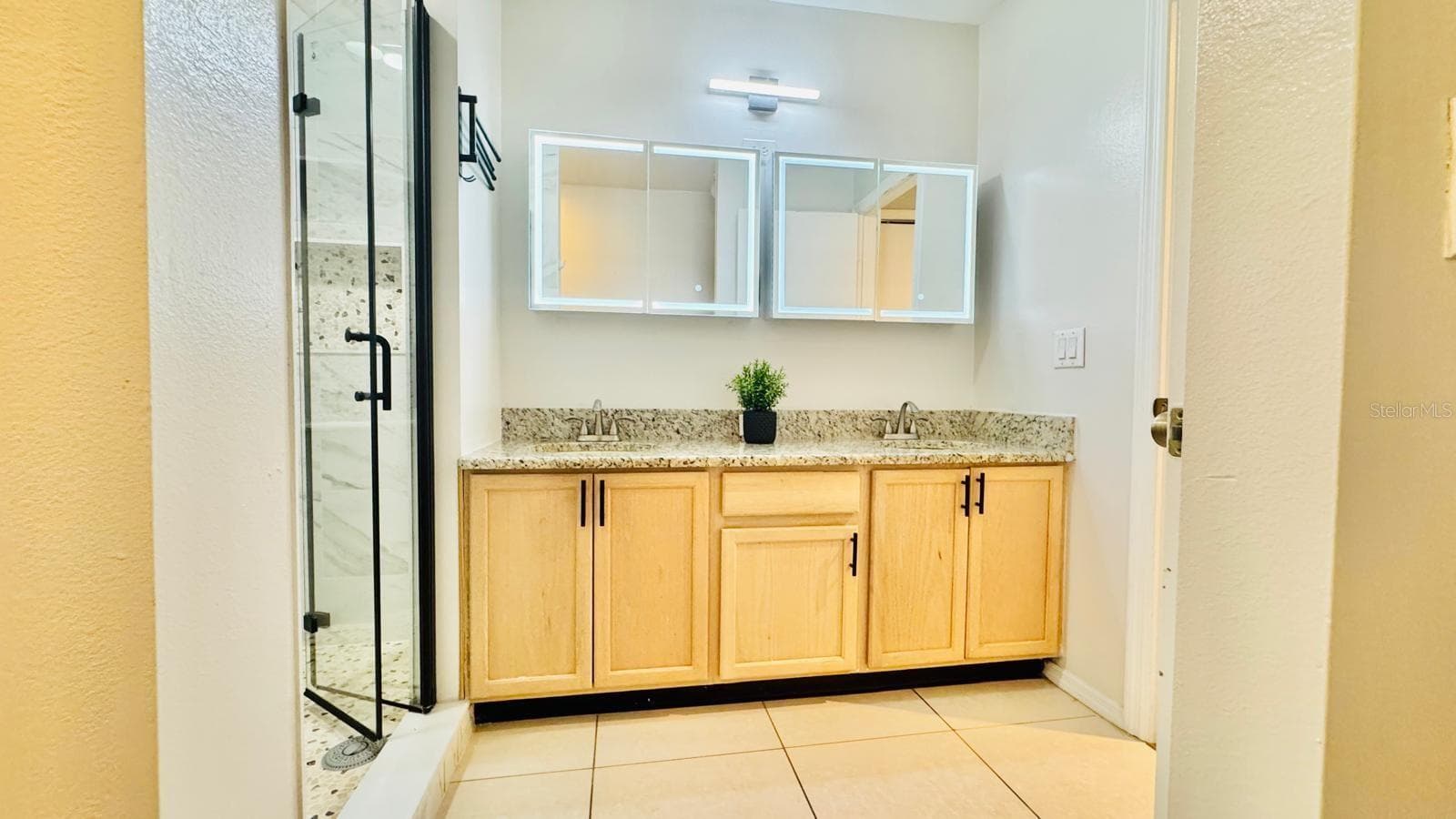 Single Family Residence at 1203 SANDESTIN WAY, ORLANDO, photo 15 of 27