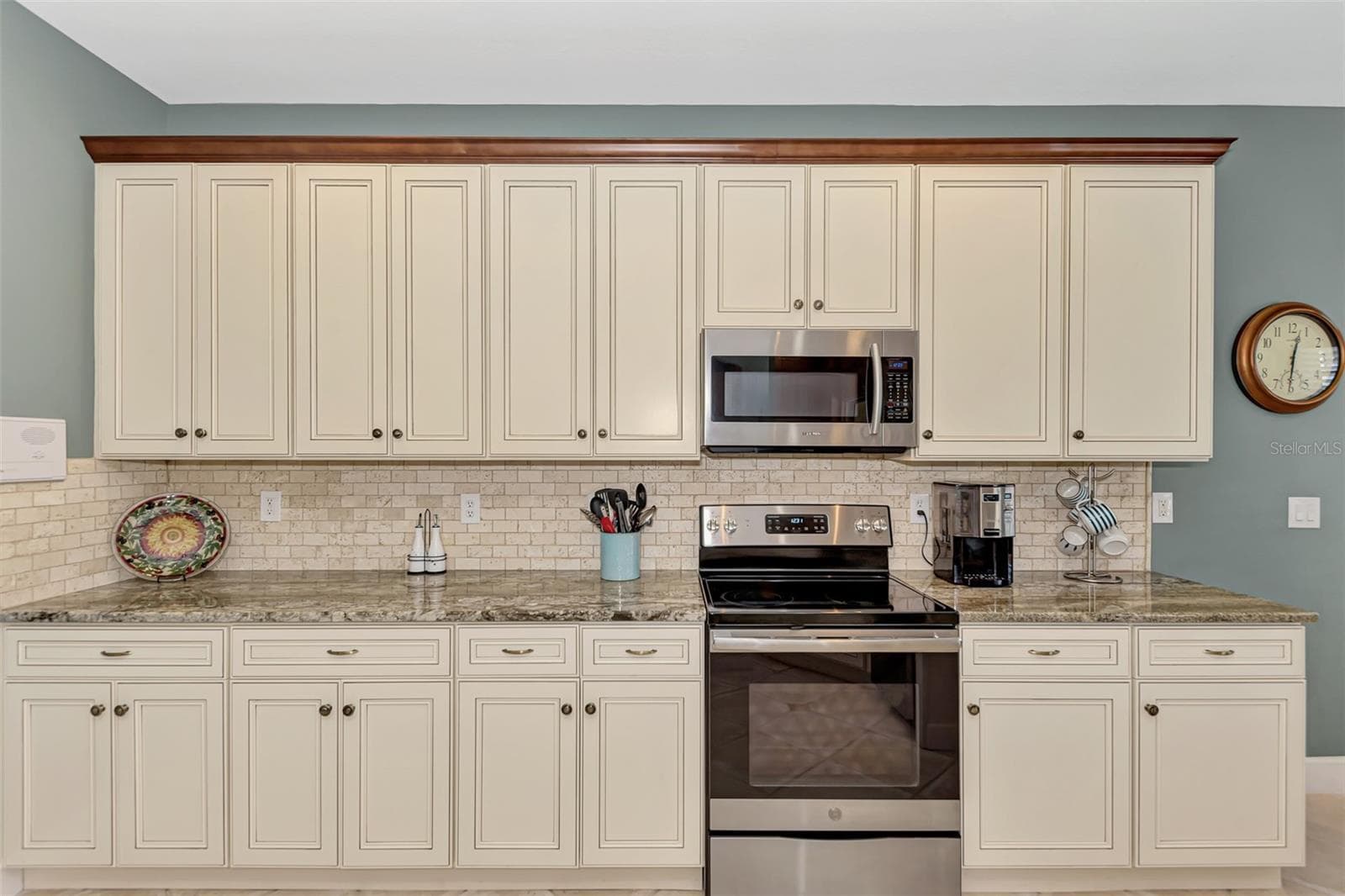 Single Family Residence at 13392 GOLF POINTE DR, PORT CHARLOTTE, photo 13 of 91