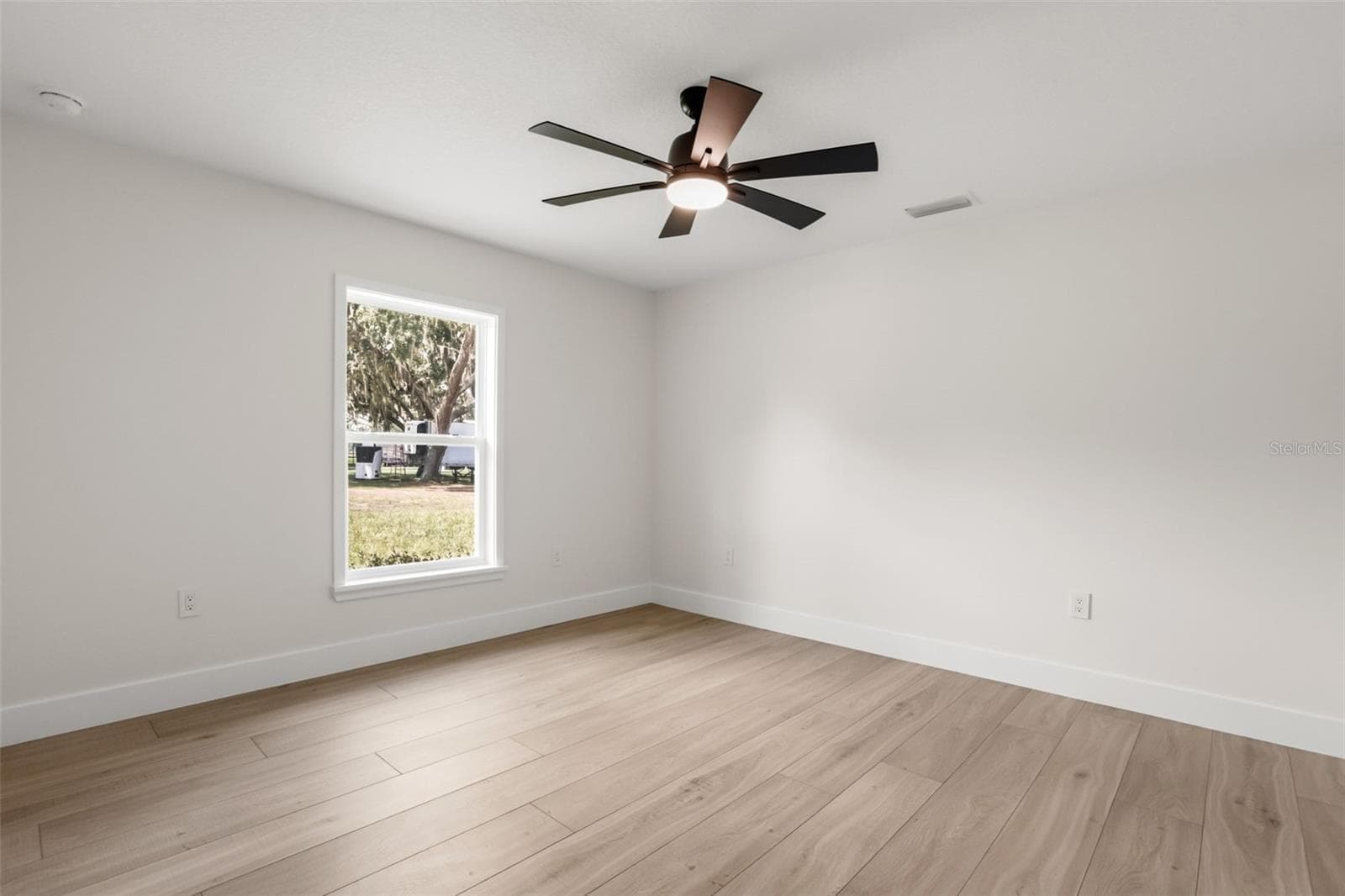 Alternate view of the second guest bedroom. - 39251 COUNTY ROAD 439, UMATILLA