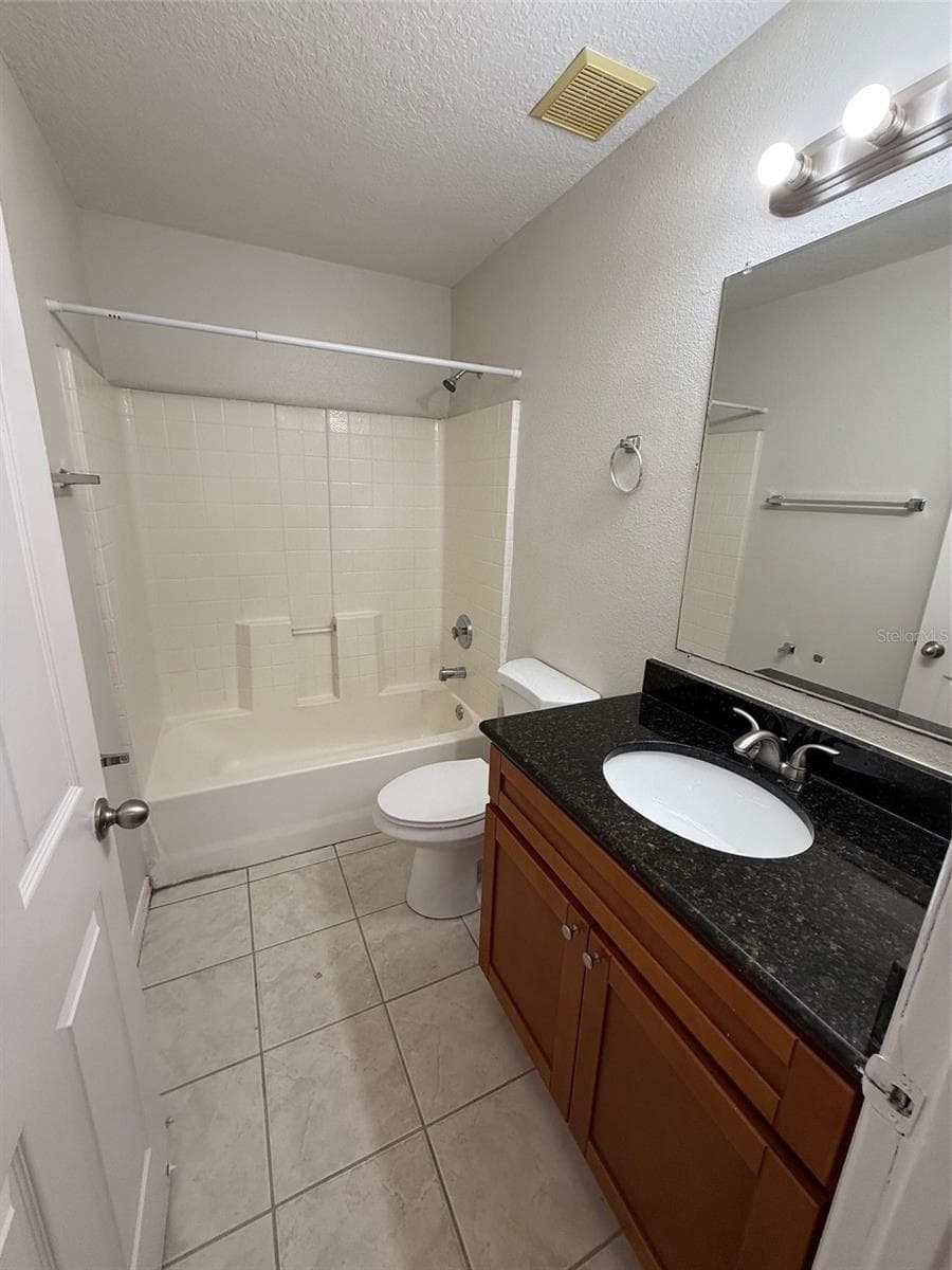 Single Family Residence at 1802 MARTIN LUTHER KING AVE E, BRADENTON, photo 7 of 11