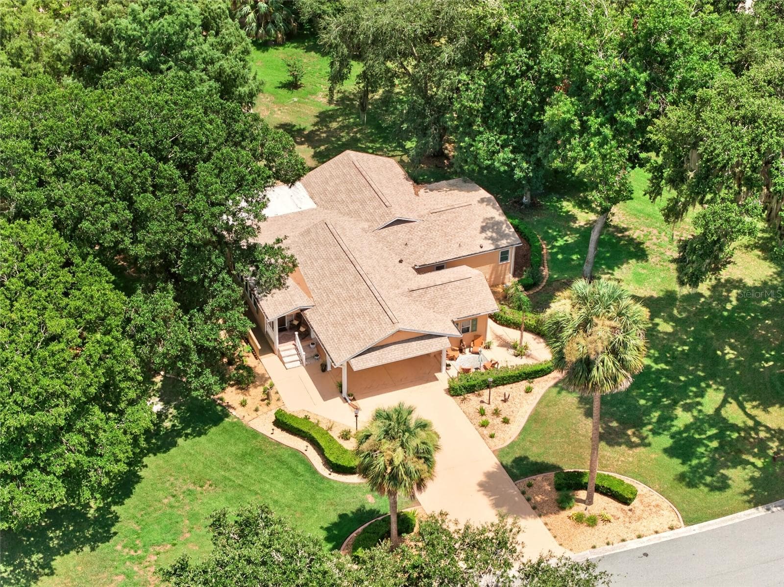 Single Family Residence at 5 HICKORY HEAD HAMMOCK, THE VILLAGES, photo 7 of 66