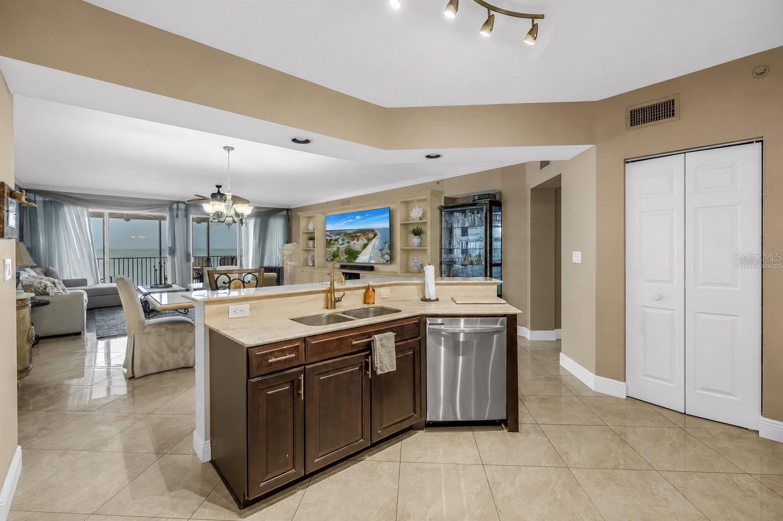 Virtually staged - 16750 GULF BLVD #313, NORTH REDINGTON BEACH