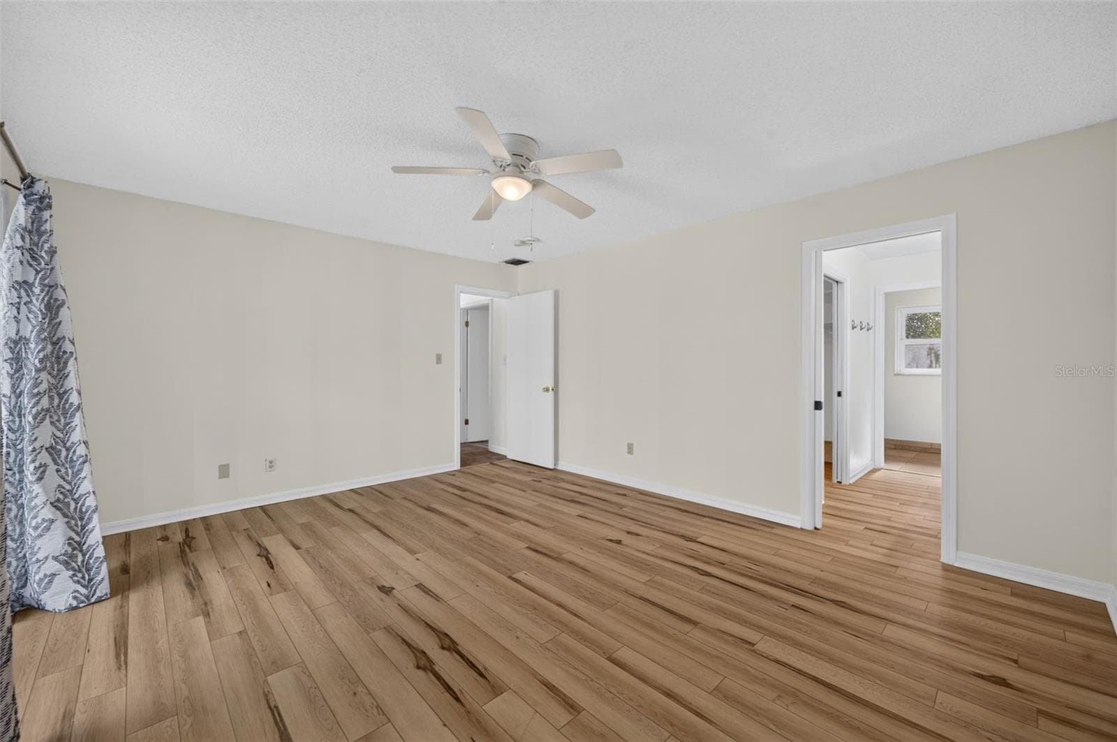 Primary with view of bath and closet - 2051 DYAN WAY, MAITLAND