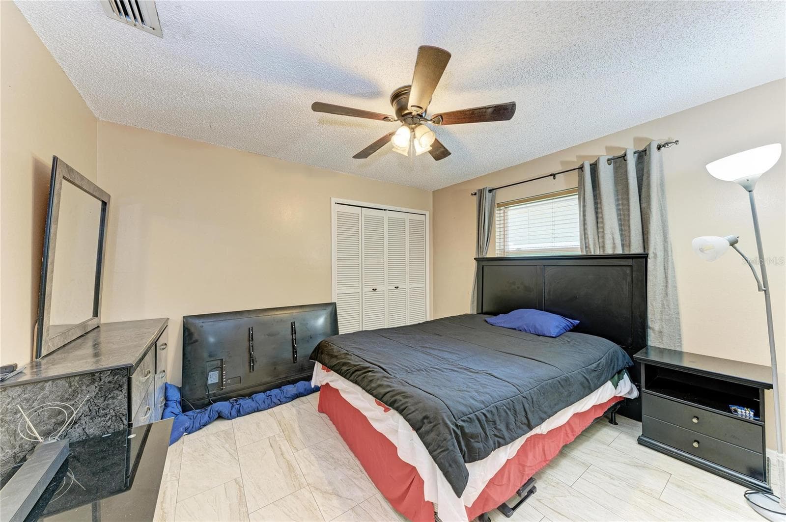 Single Family Residence at 1520 SUNNYHILLS DR, BRANDON, photo 20 of 38