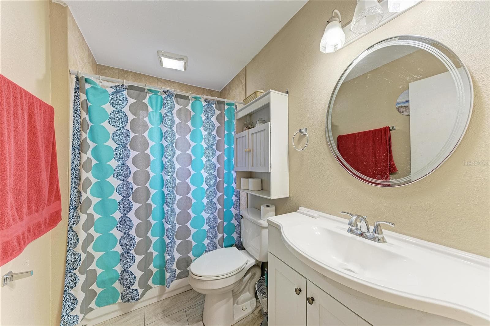 Single Family Residence at 1520 SUNNYHILLS DR, BRANDON, photo 25 of 38