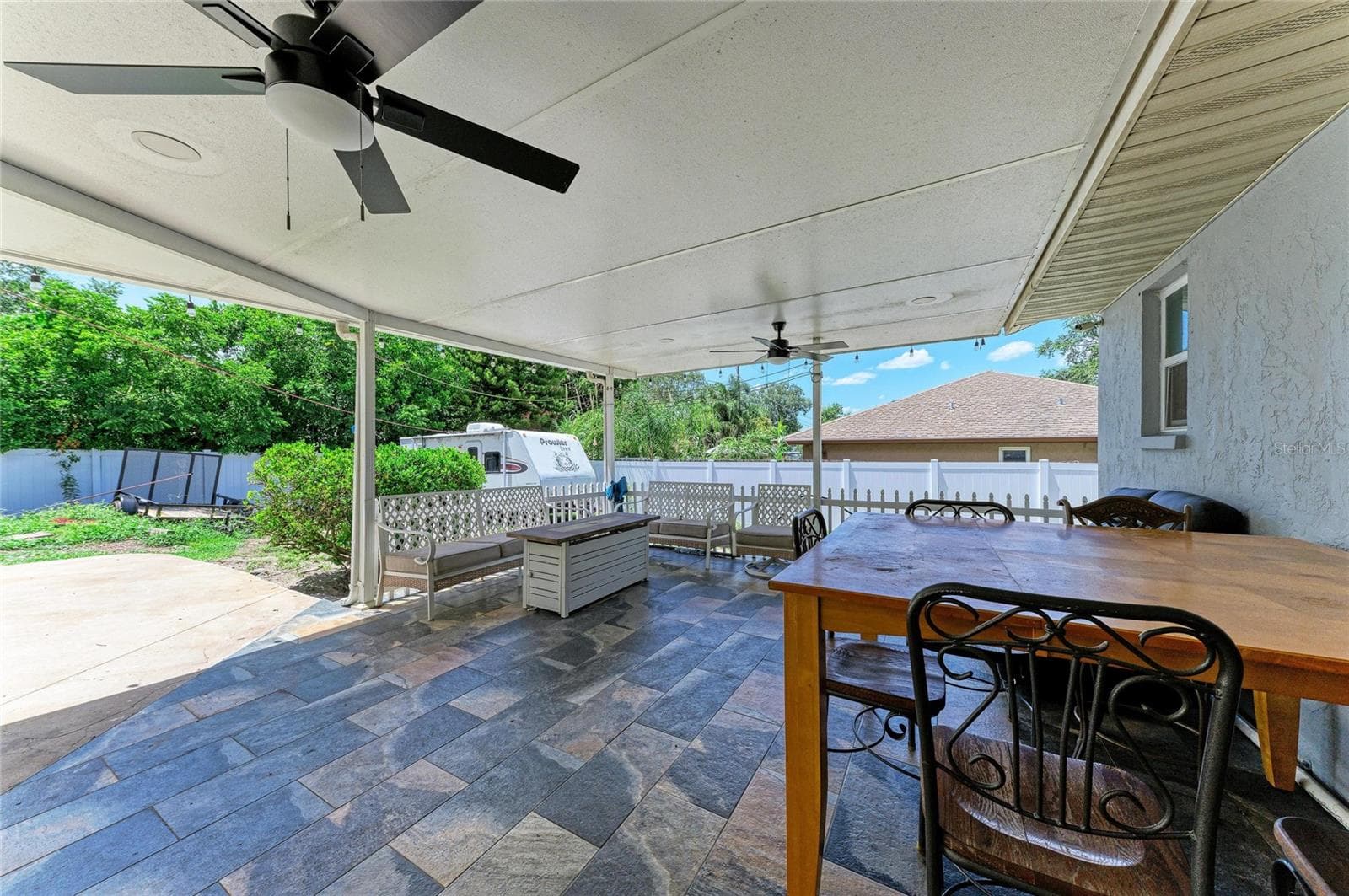 Single Family Residence at 1520 SUNNYHILLS DR, BRANDON, photo 29 of 38