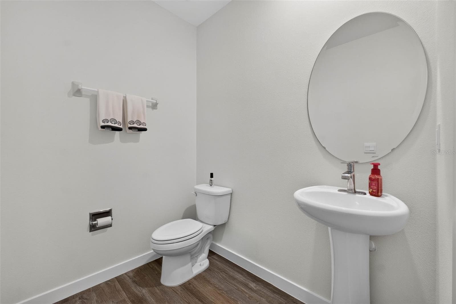 Single Family Residence at 9744 CRESCENT RAY DR, WESLEY CHAPEL, photo 25 of 76