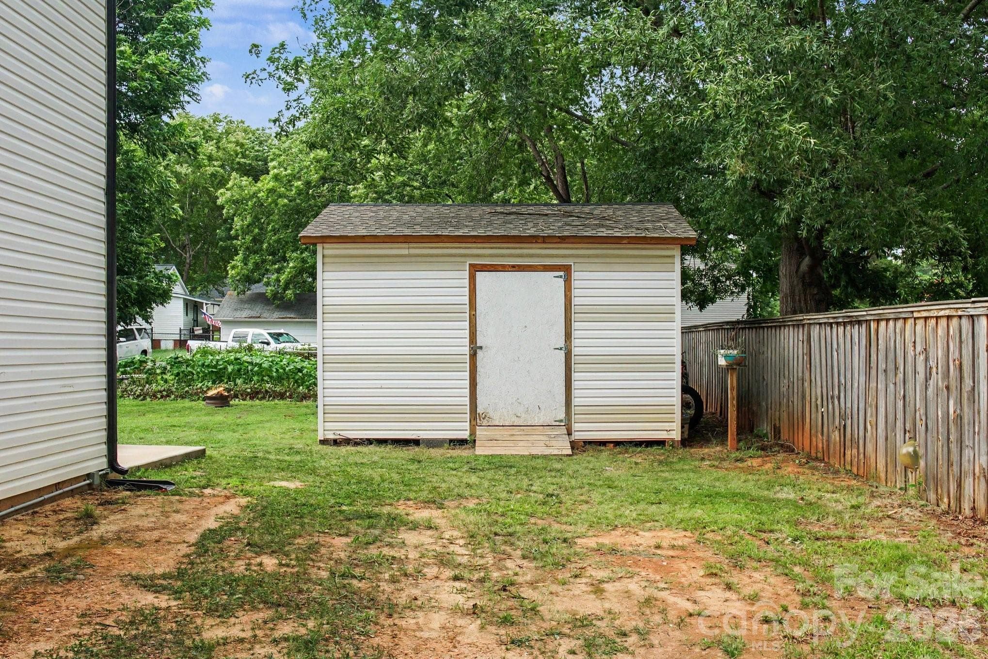 Single Family Residence at 185 Coley Street, Kannapolis, photo 29 of 32