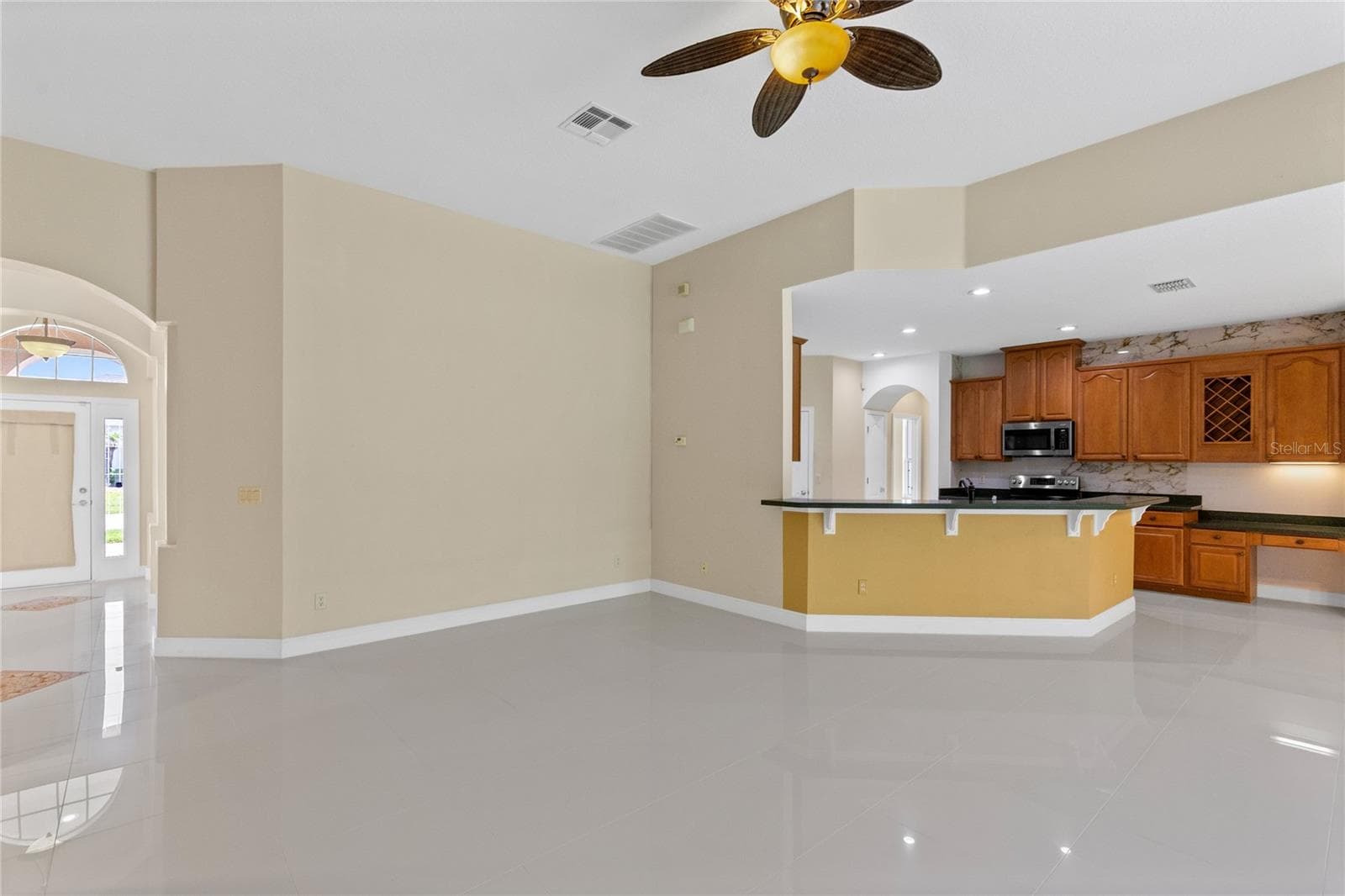Single Family Residence at 856 TIMBER ISLE DR, ORLANDO, photo 8 of 35