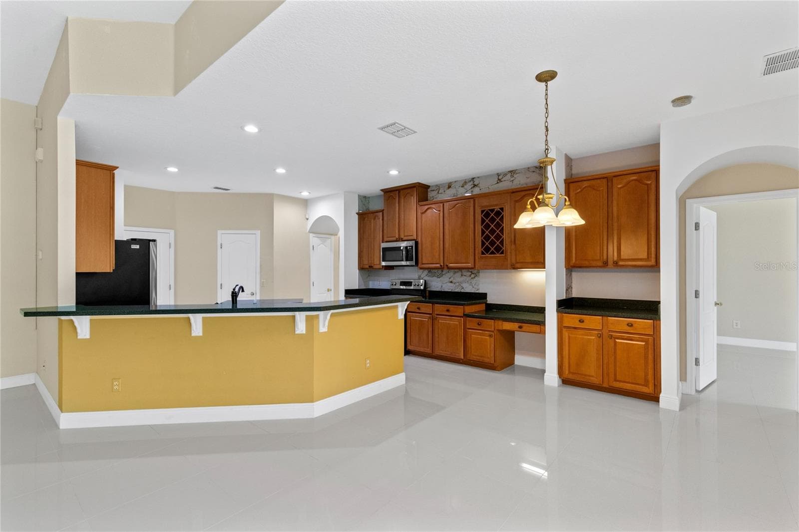 Single Family Residence at 856 TIMBER ISLE DR, ORLANDO, photo 9 of 35