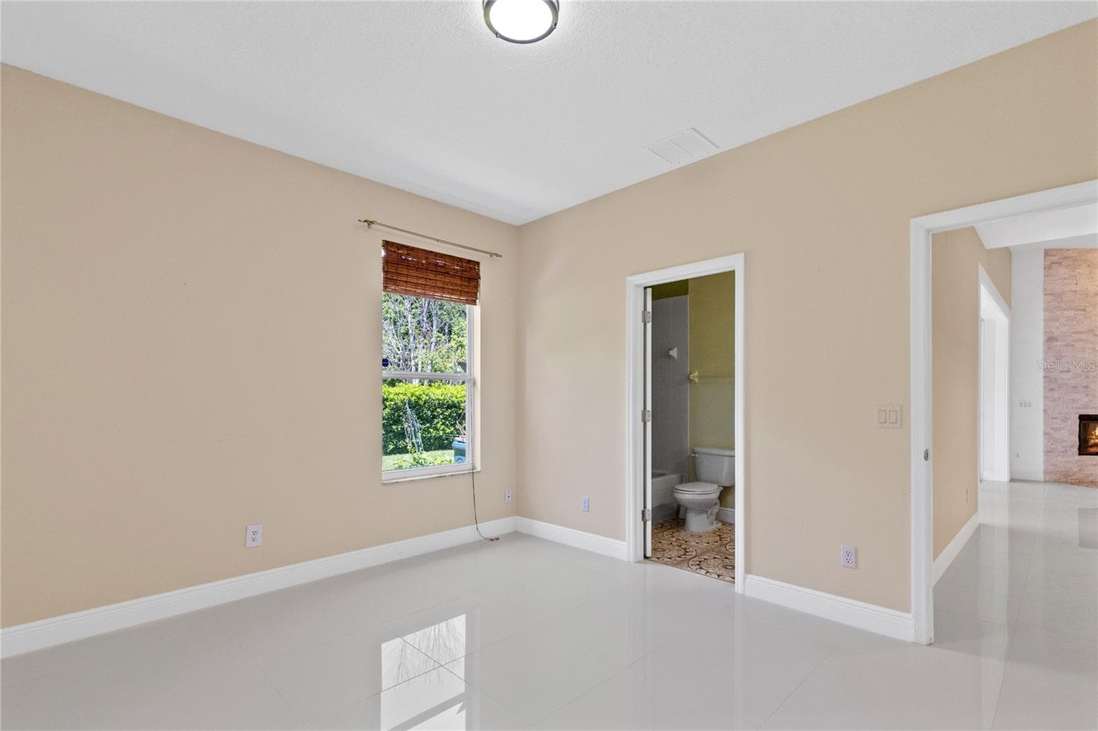 Bedroom 4 with full bath. - 856 TIMBER ISLE DR, ORLANDO