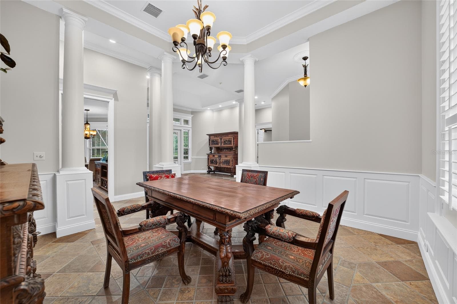 Single Family Residence at 7050 SE 12TH CIR, OCALA, photo 6 of 43