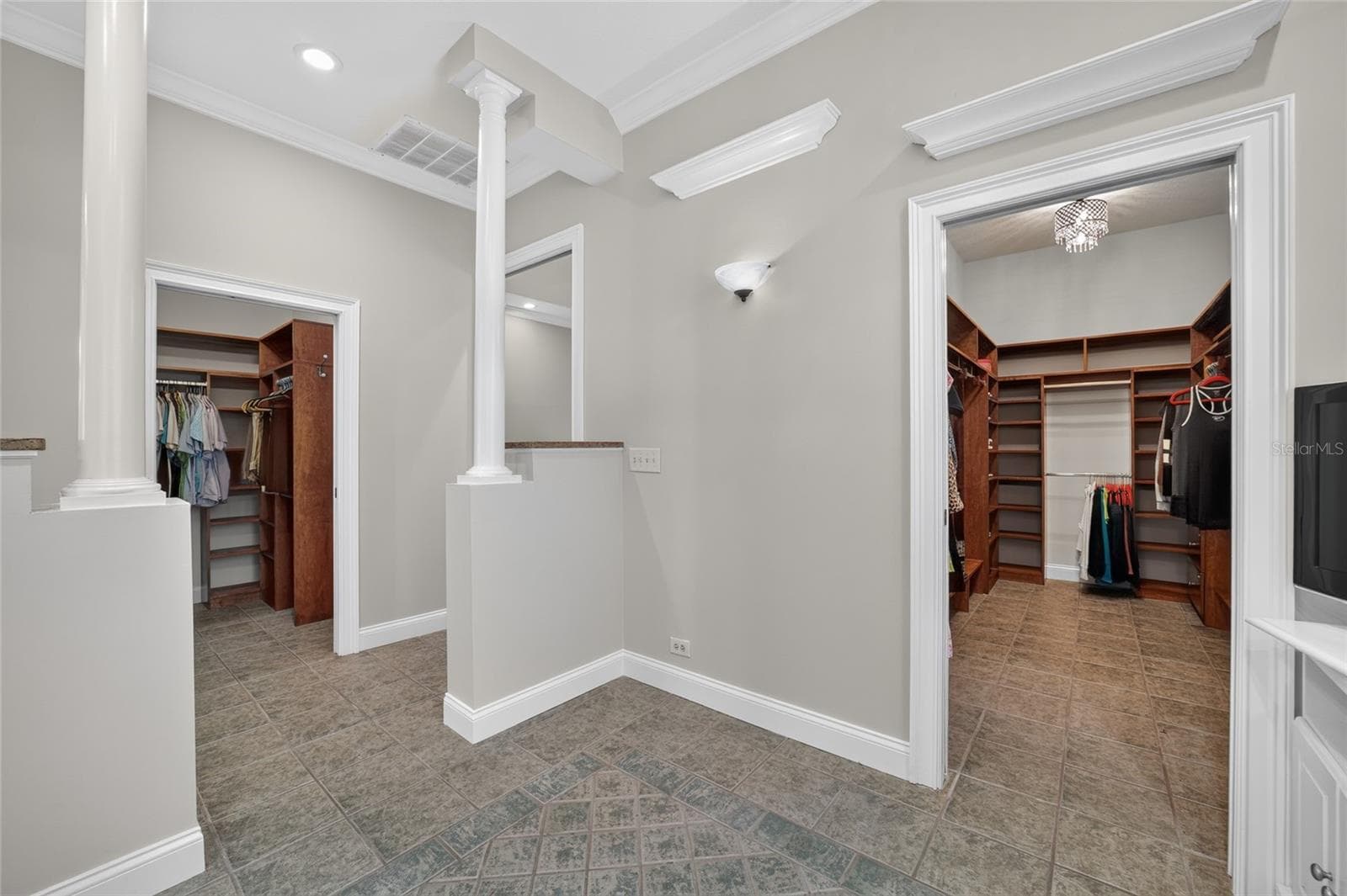Single Family Residence at 7050 SE 12TH CIR, OCALA, photo 24 of 43