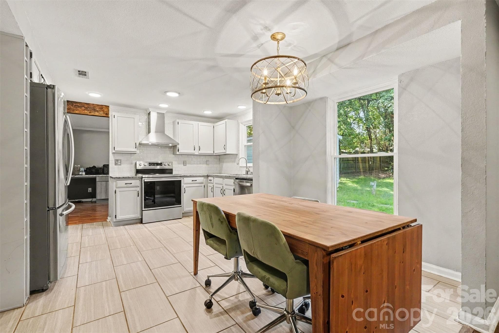 Single Family Residence at 10724 Downpatrick Place, Charlotte, photo 9 of 28
