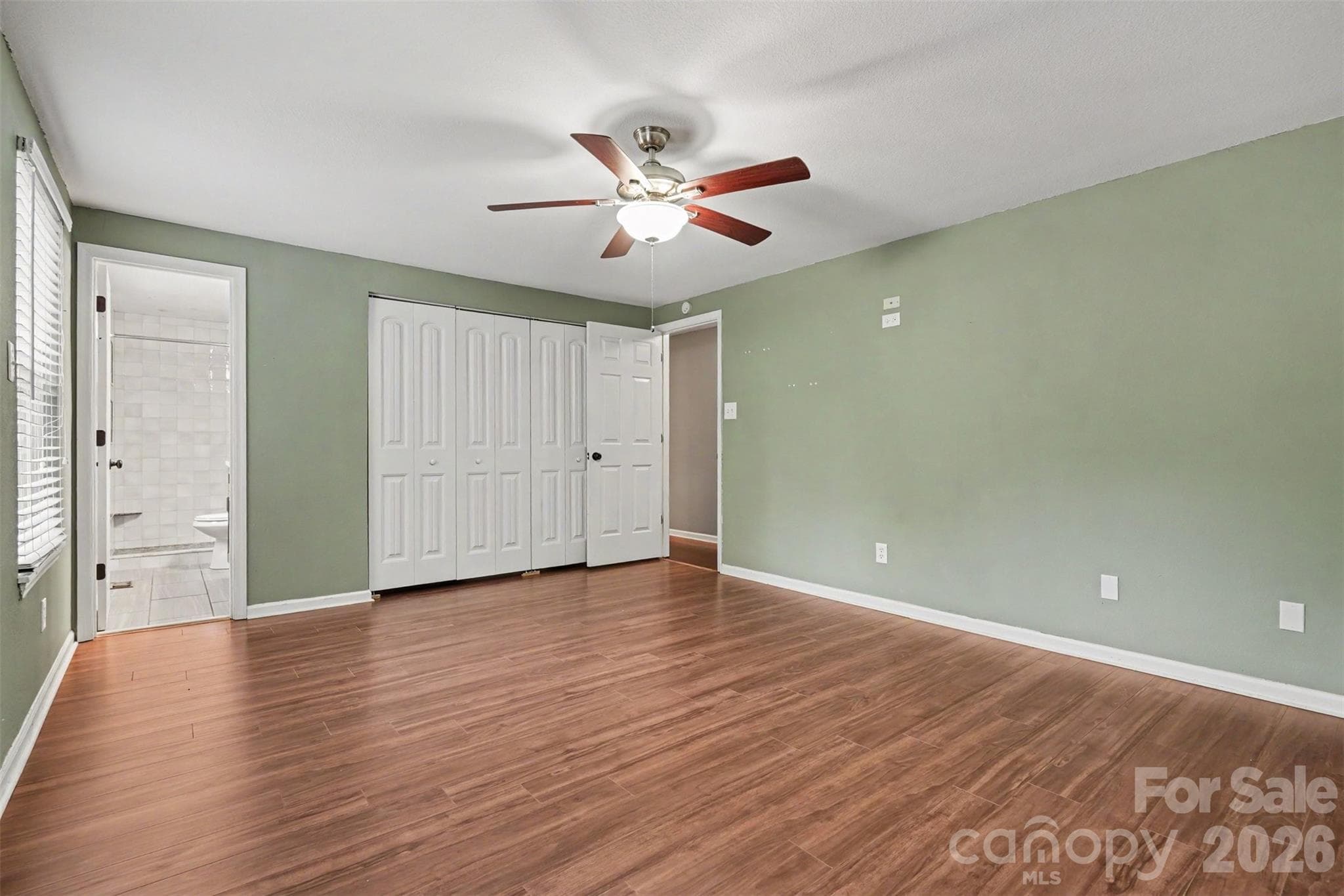 Single Family Residence at 10724 Downpatrick Place, Charlotte, photo 16 of 28