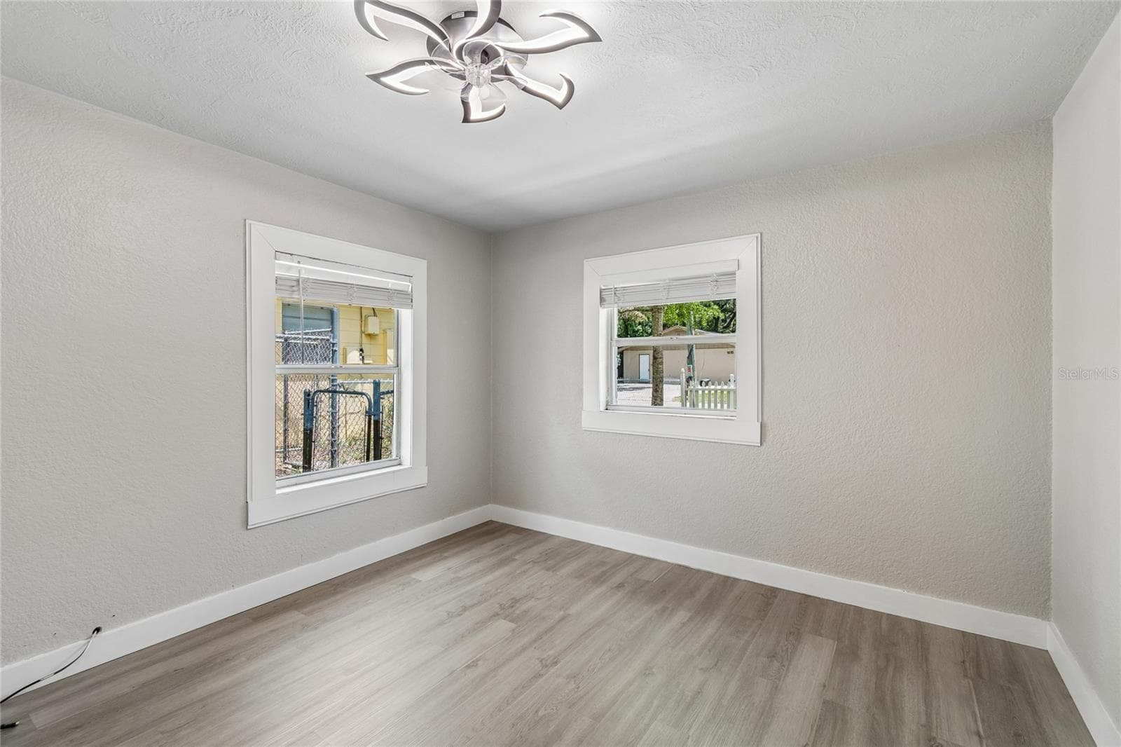 Single Family Residence at 1614 E MAPLE AVE, TAMPA, photo 23 of 64