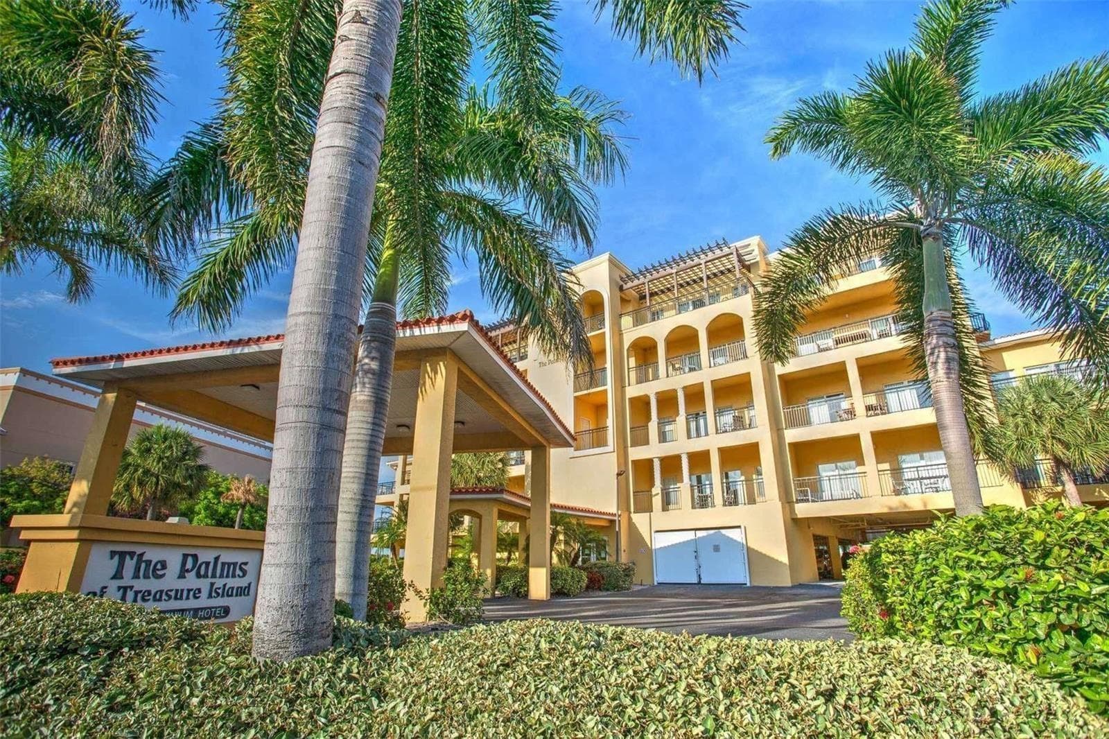 Condo - Hotel at 10315 GULF BLVD #409, TREASURE ISLAND, photo 33 of 36