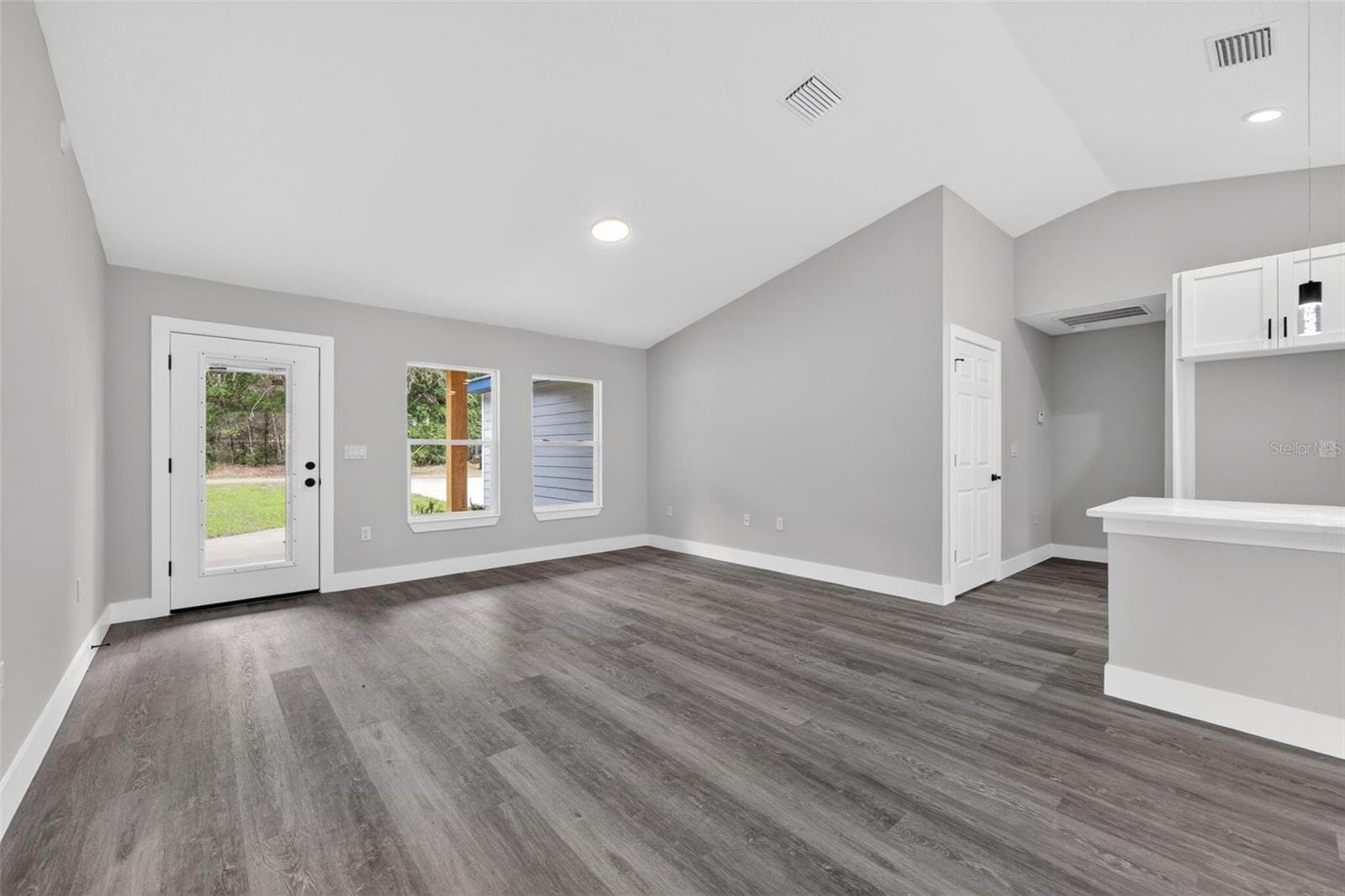 Single Family Residence at 13932 SW 104TH LN, DUNNELLON, photo 9 of 33