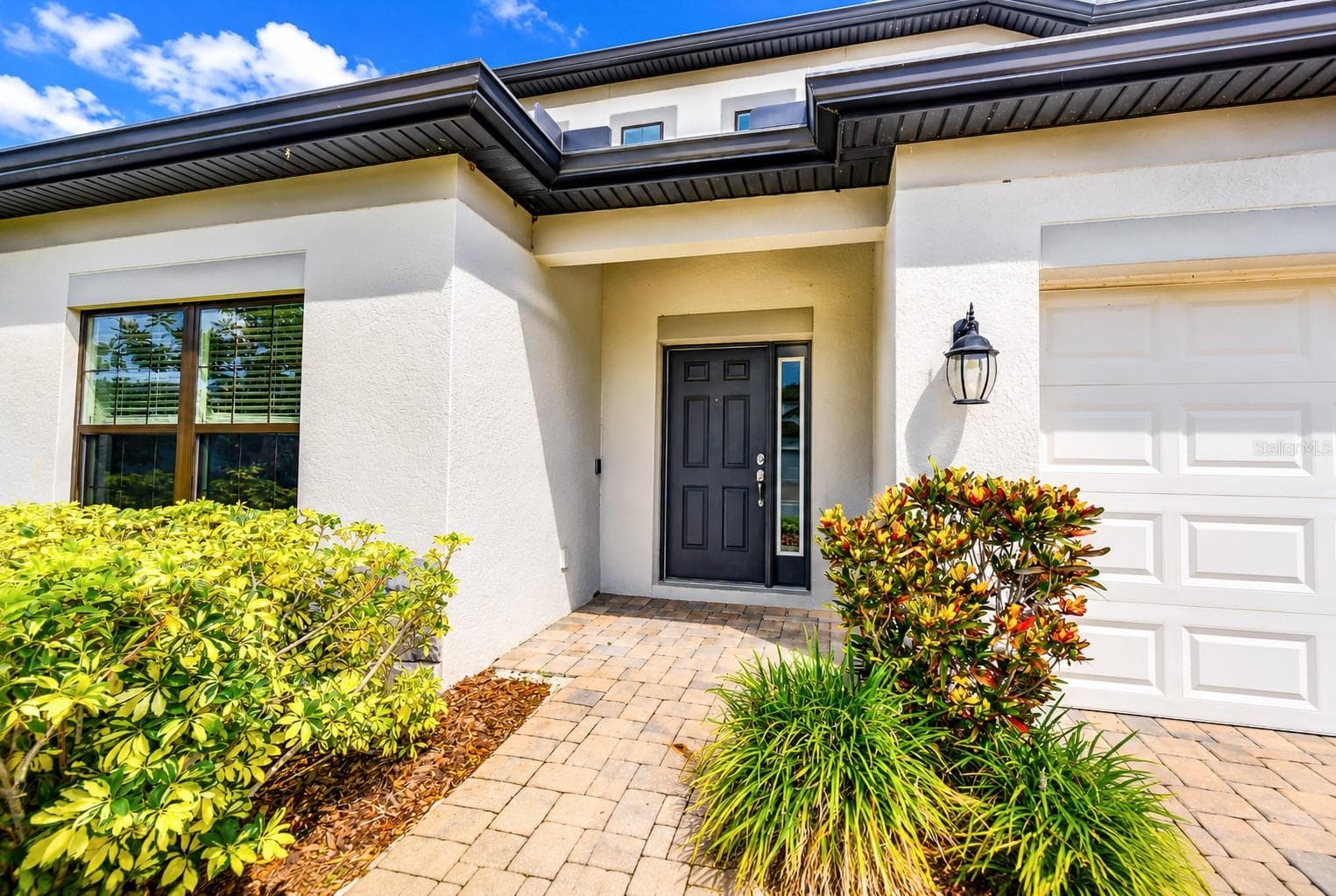 Single Family Residence at 1621 LEAF FLOWER LN, LUTZ, photo 8 of 78