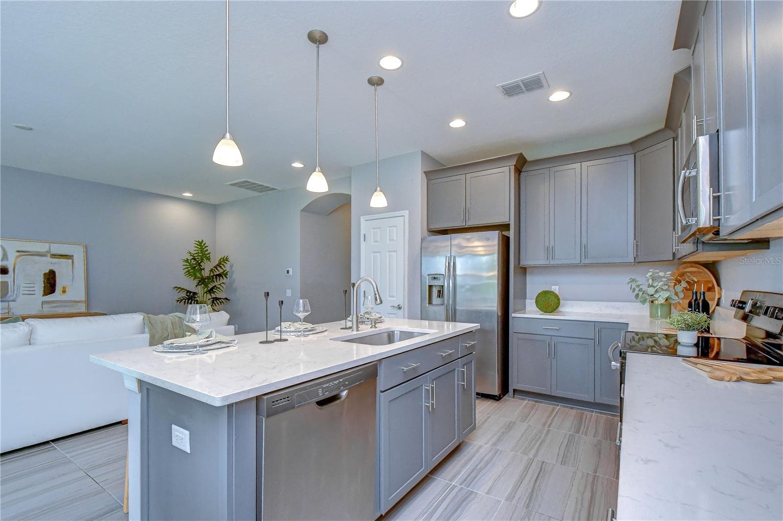 Single Family Residence at 1621 LEAF FLOWER LN, LUTZ, photo 29 of 78