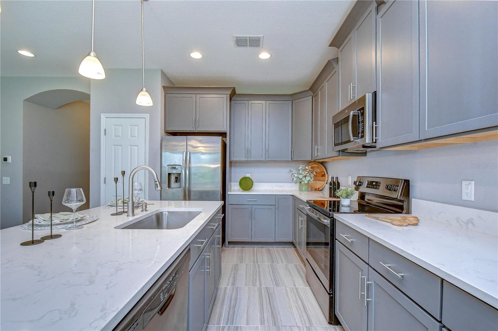 Single Family Residence at 1621 LEAF FLOWER LN, LUTZ, photo 30 of 78