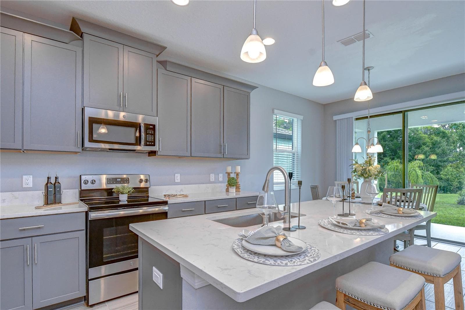 Single Family Residence at 1621 LEAF FLOWER LN, LUTZ, photo 33 of 78