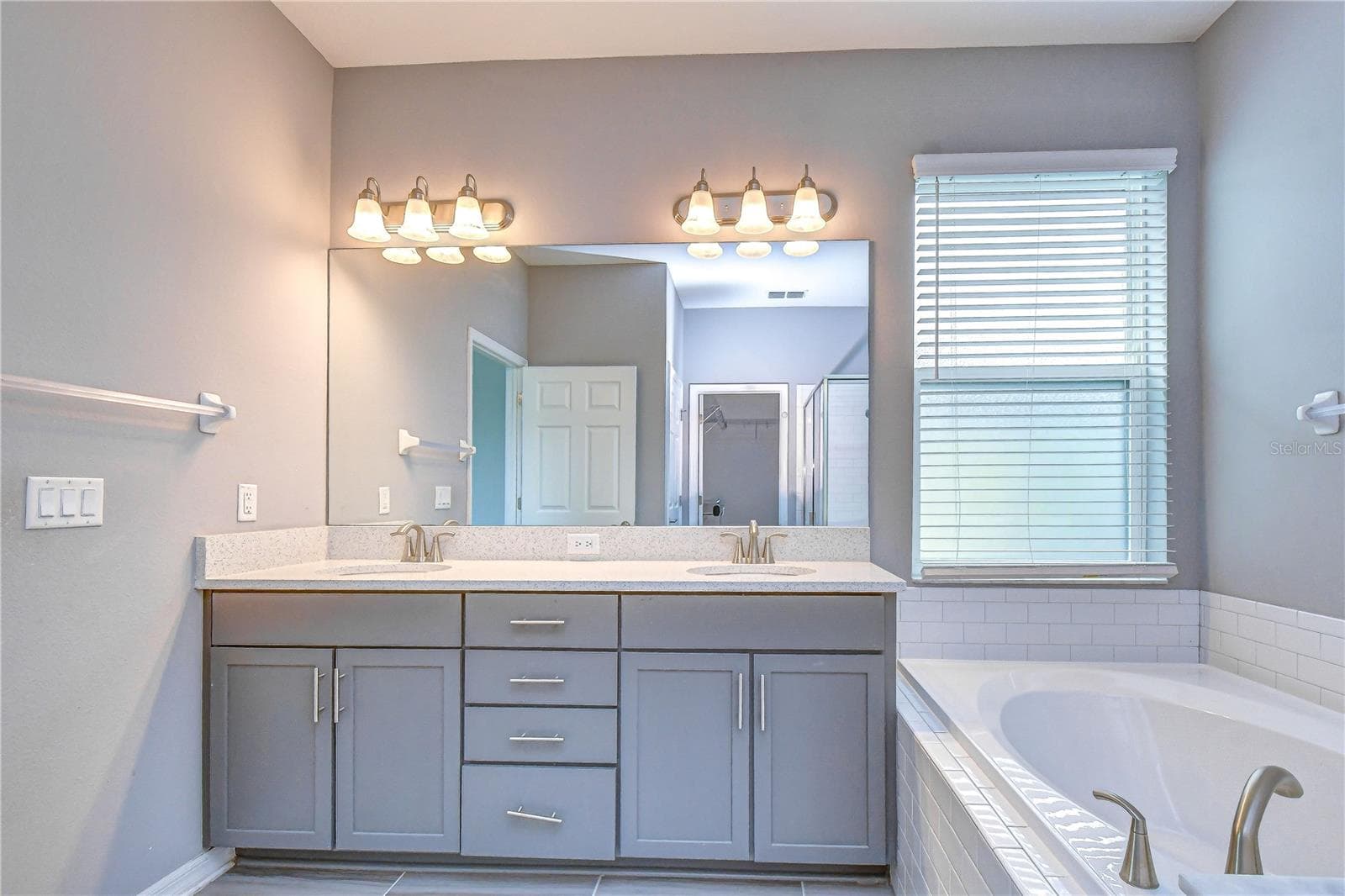 Single Family Residence at 1621 LEAF FLOWER LN, LUTZ, photo 44 of 78