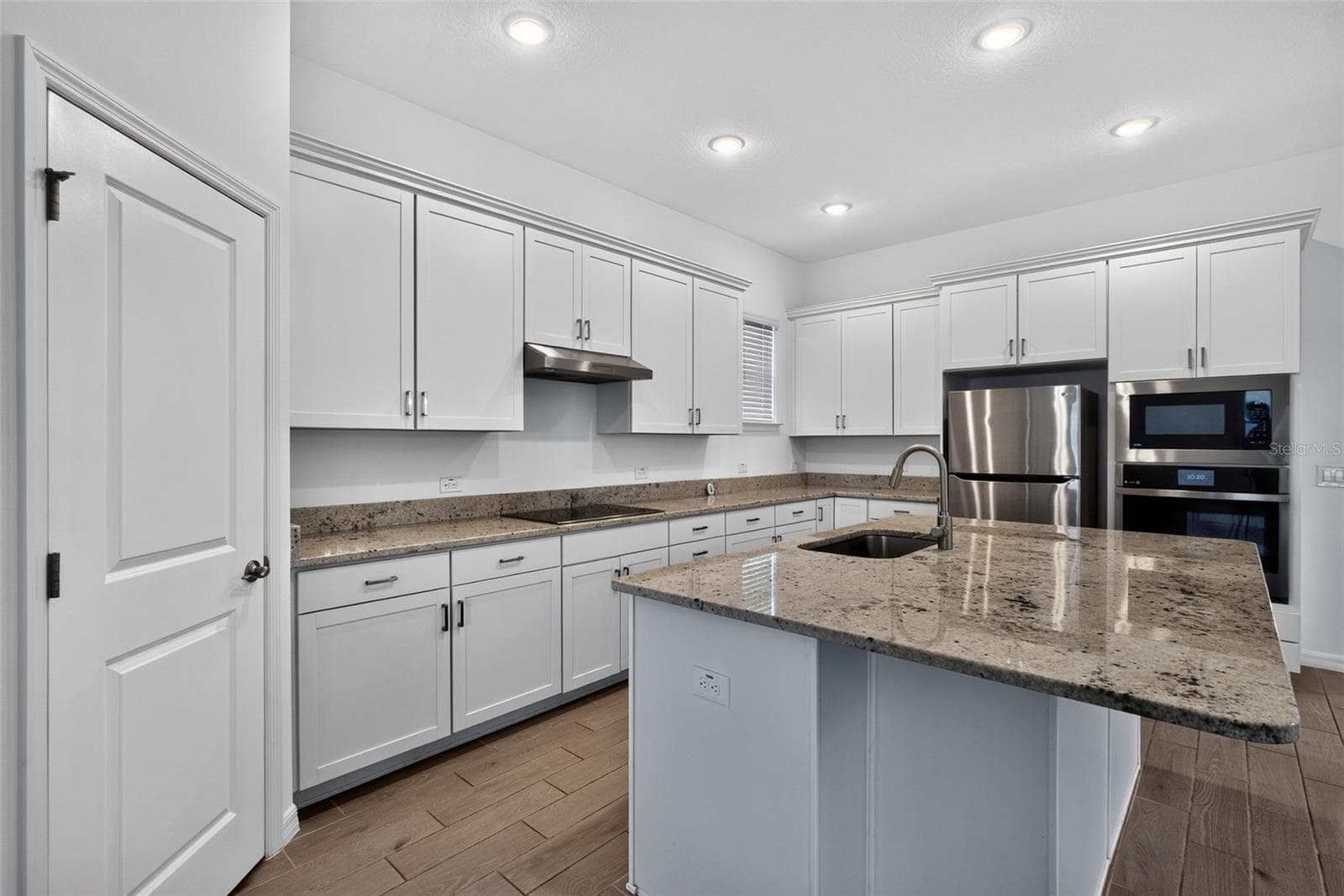 Single Family Residence at 762 MIDDLETON ST, DEBARY, photo 10 of 47