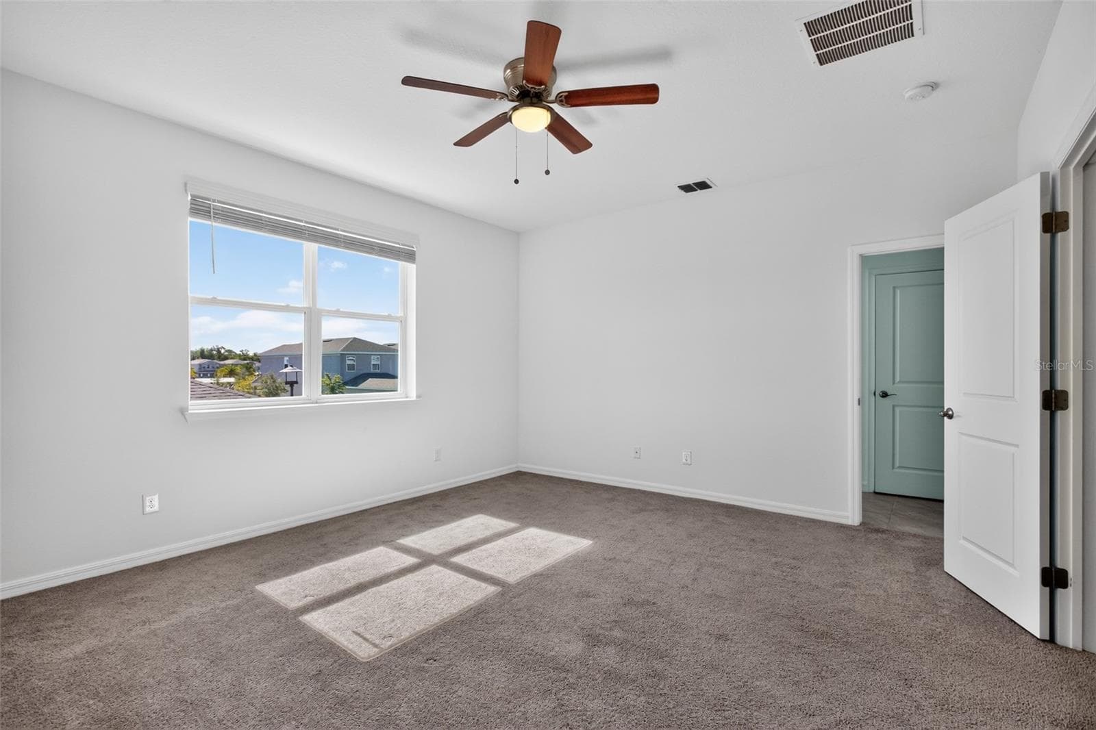 Single Family Residence at 762 MIDDLETON ST, DEBARY, photo 21 of 47