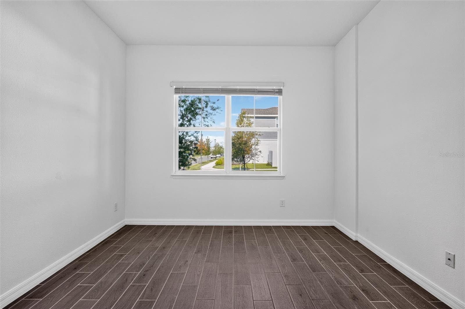 Single Family Residence at 762 MIDDLETON ST, DEBARY, photo 27 of 47