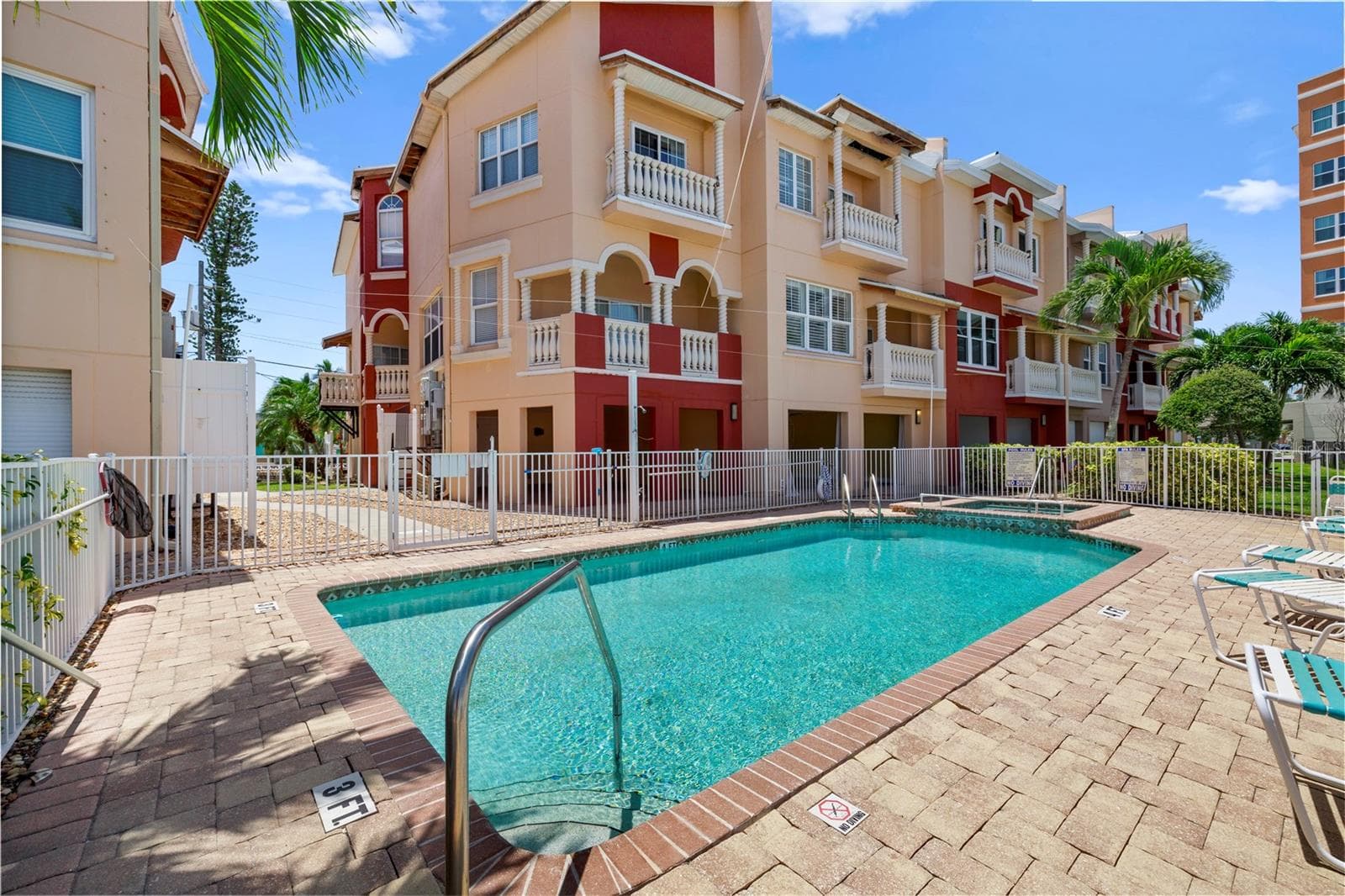 Pool / Spa - 116 131ST AVE E #F, MADEIRA BEACH