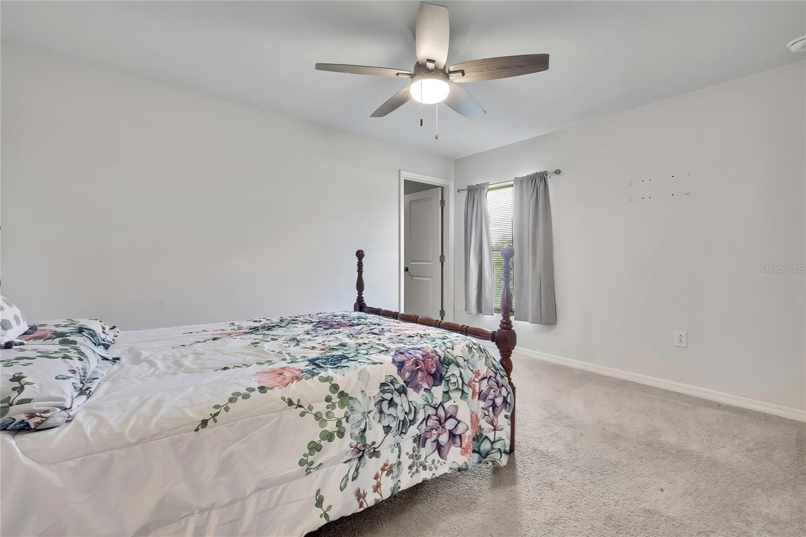 Single Family Residence at 13134 OSPREY AVE, WEEKI WACHEE, photo 4 of 24