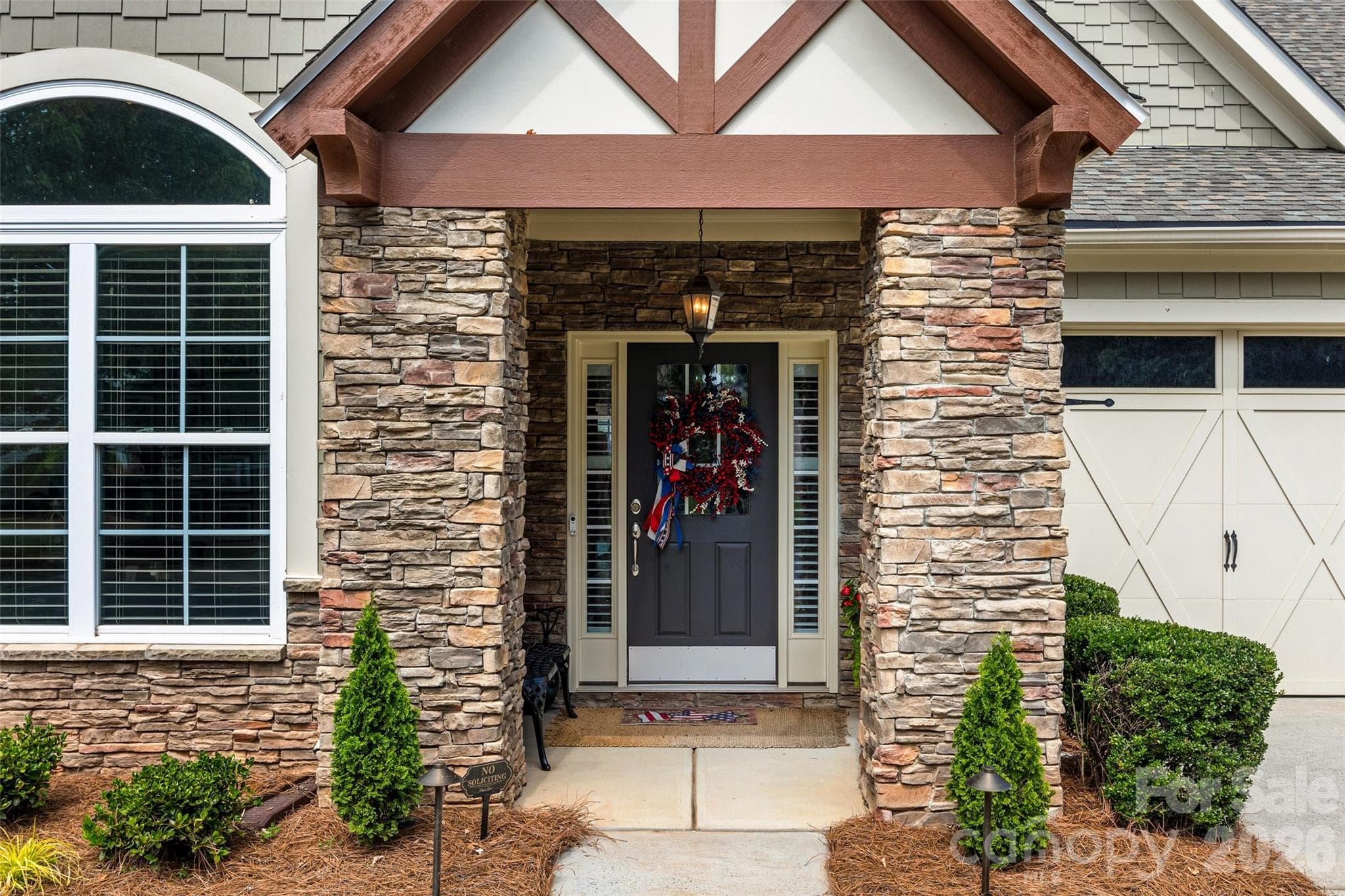 Single Family Residence at 8621 Sequoia Grove Lane, Charlotte, photo 2 of 48