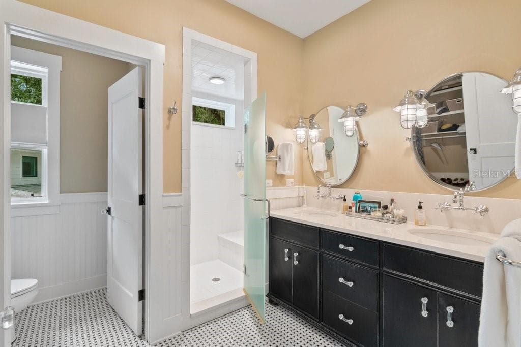 Primary Bath - WIGGINS, SAN MATEO