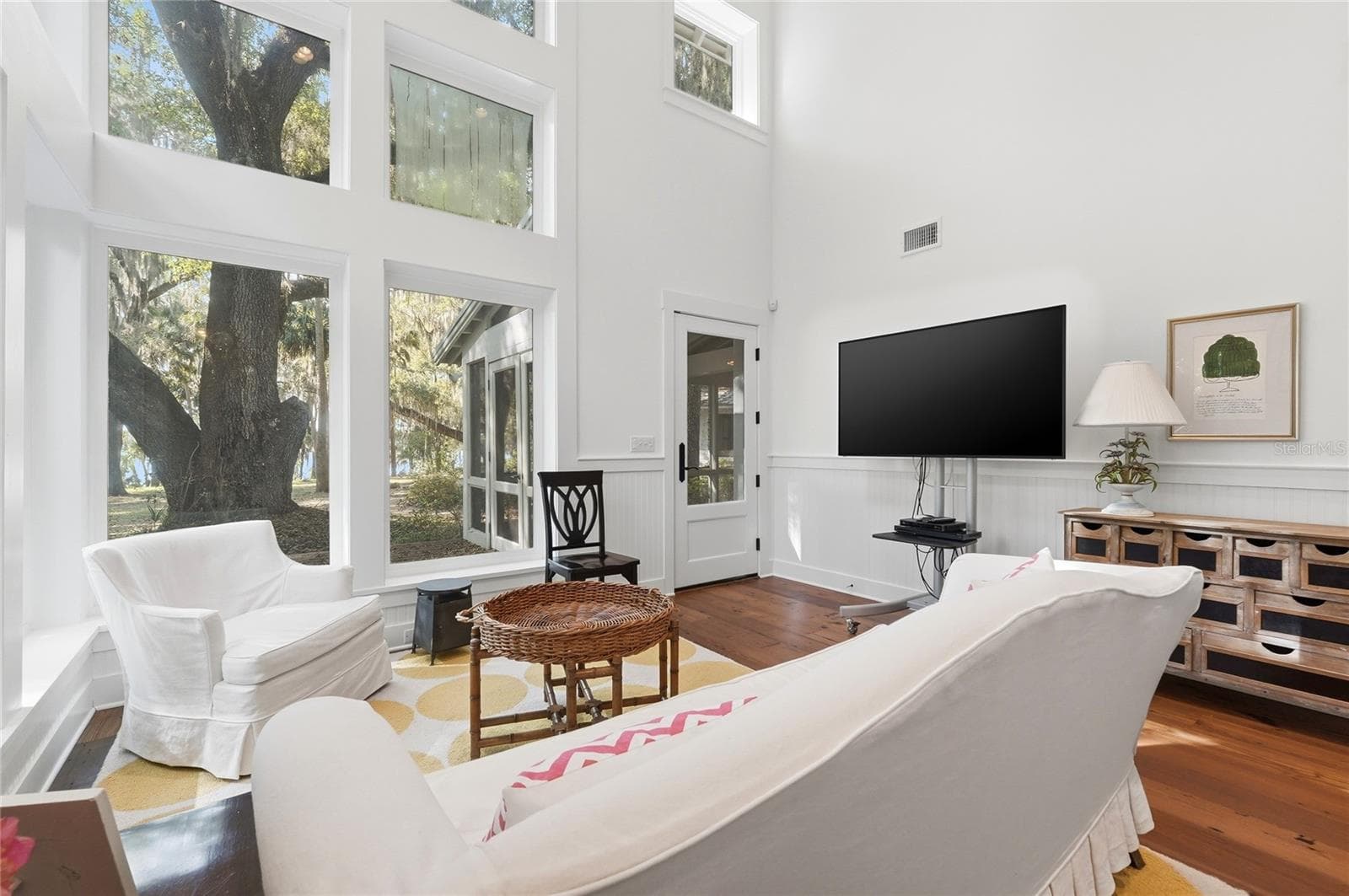 North Cottage Living Room - WIGGINS, SAN MATEO
