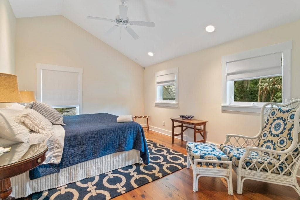 South Cottage Primary Bedroom - WIGGINS, SAN MATEO