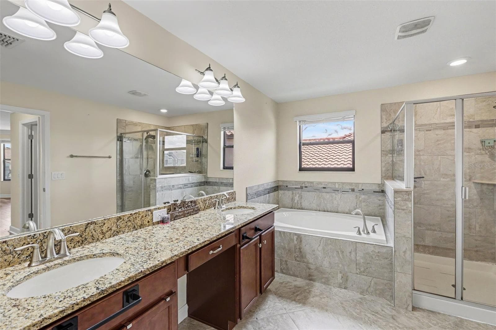 Single Family Residence at 12005 CINNAMON FERN DR, RIVERVIEW, photo 16 of 25