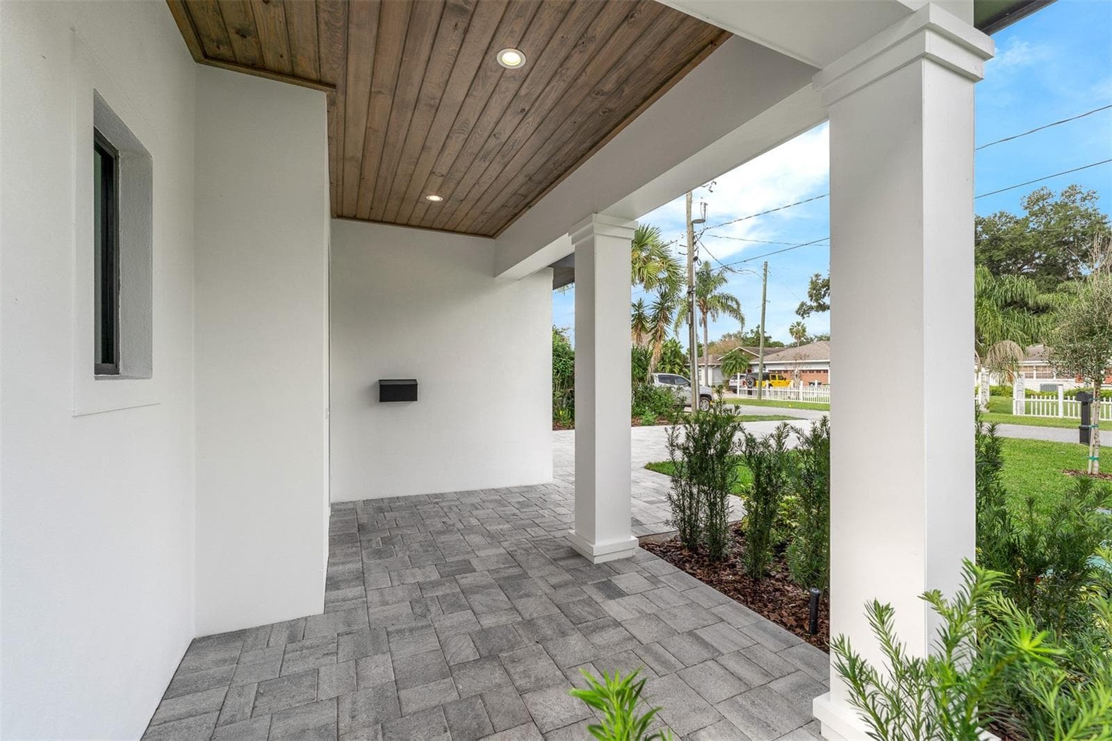 Single Family Residence at 1546 MILLER AVE, WINTER PARK, photo 3 of 36