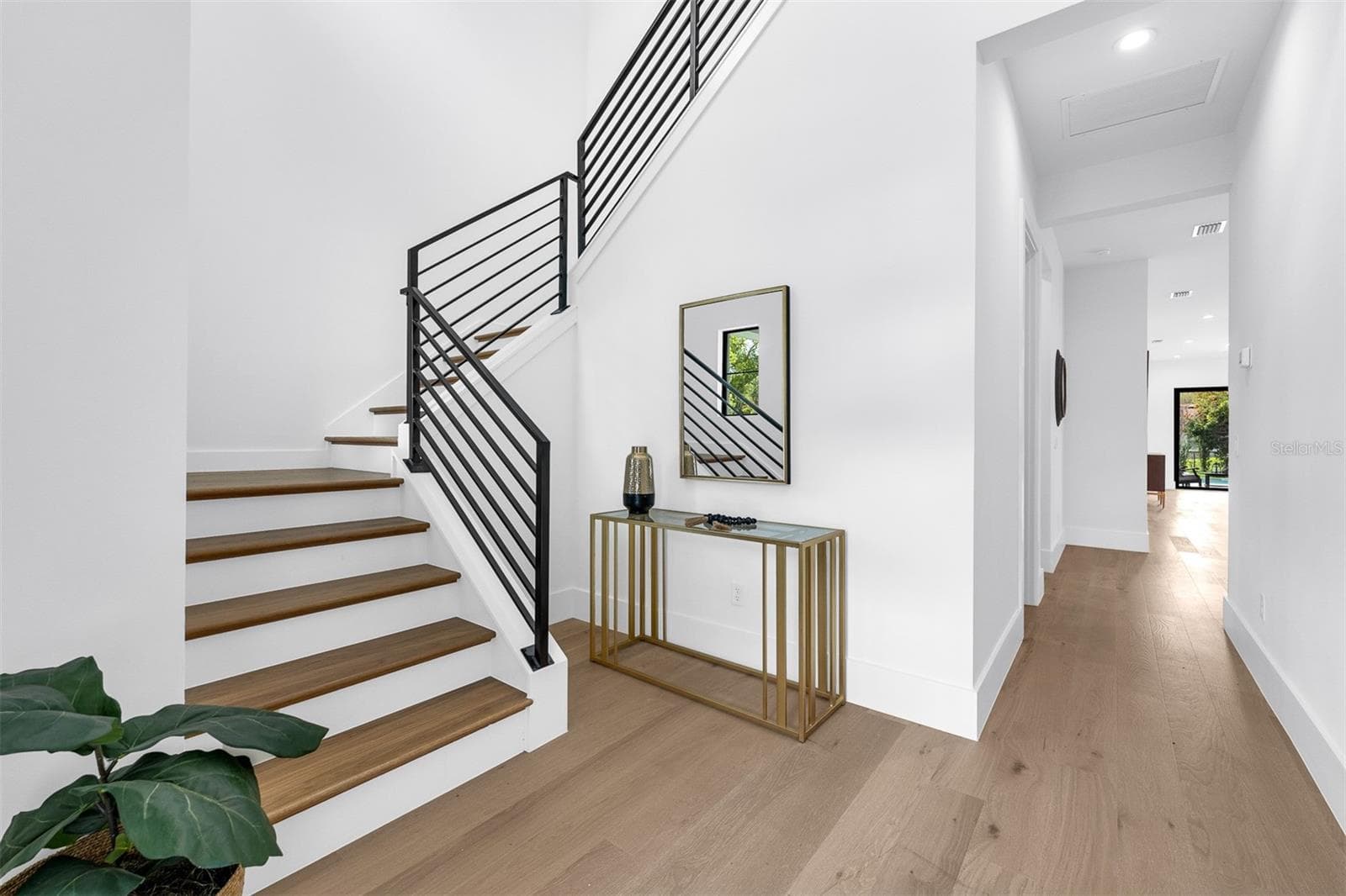 Single Family Residence at 1546 MILLER AVE, WINTER PARK, photo 5 of 36