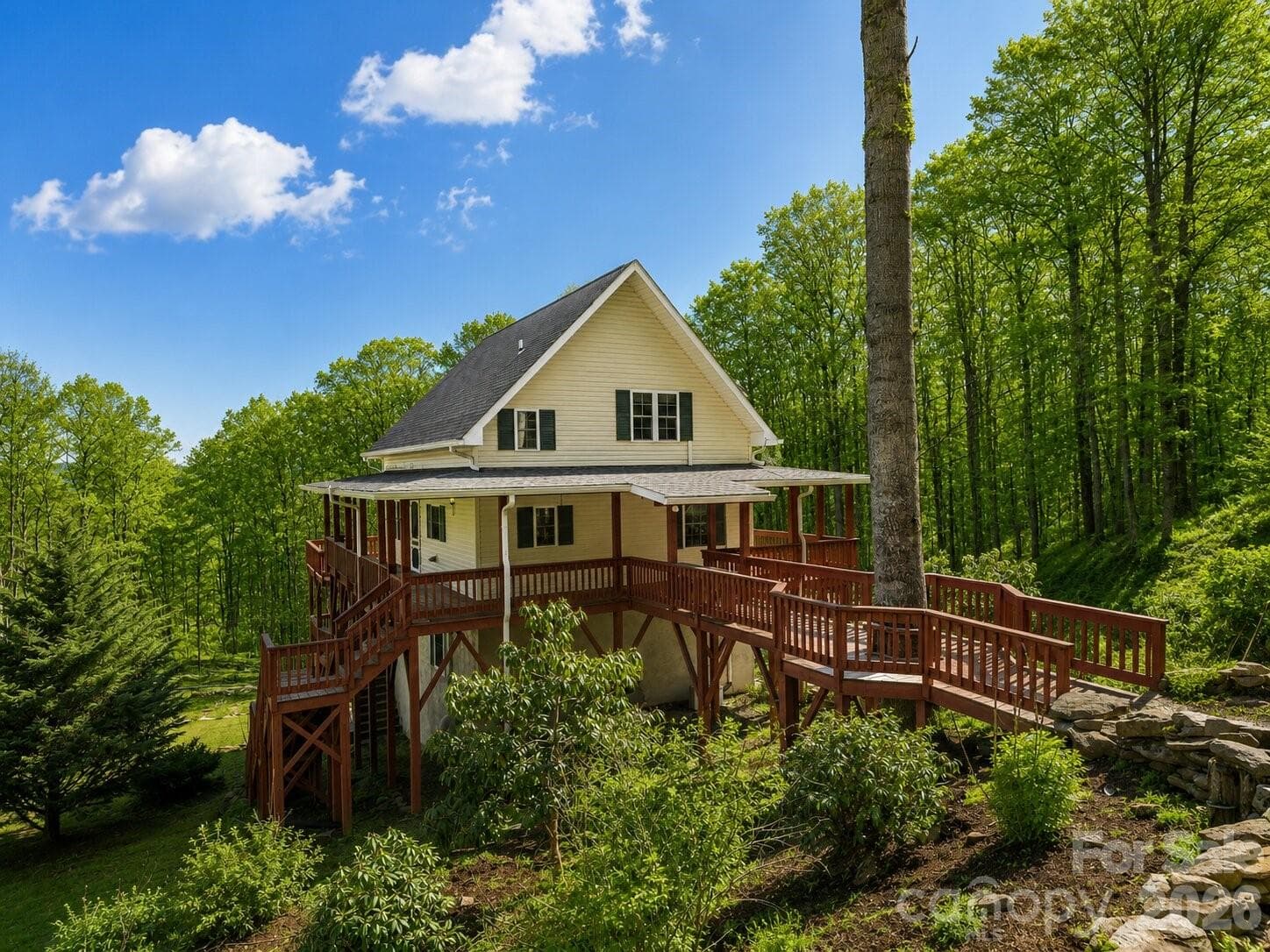Single Family Residence at 575 Twin Brook Drive, Waynesville, photo 7 of 37