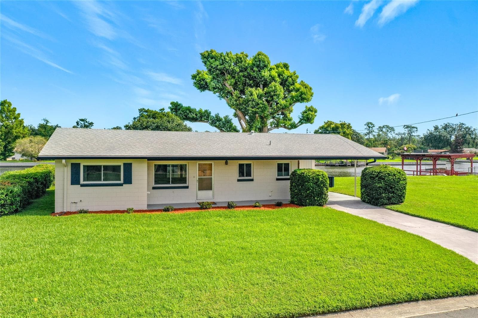 13225 COUNTRY CLUB DR